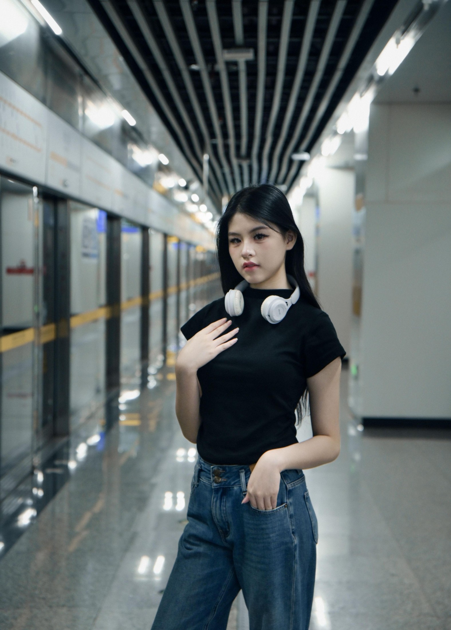图片[2] - 荔枝 - 《地铁站》[14P] - 机器猫次元 - 机器猫次元