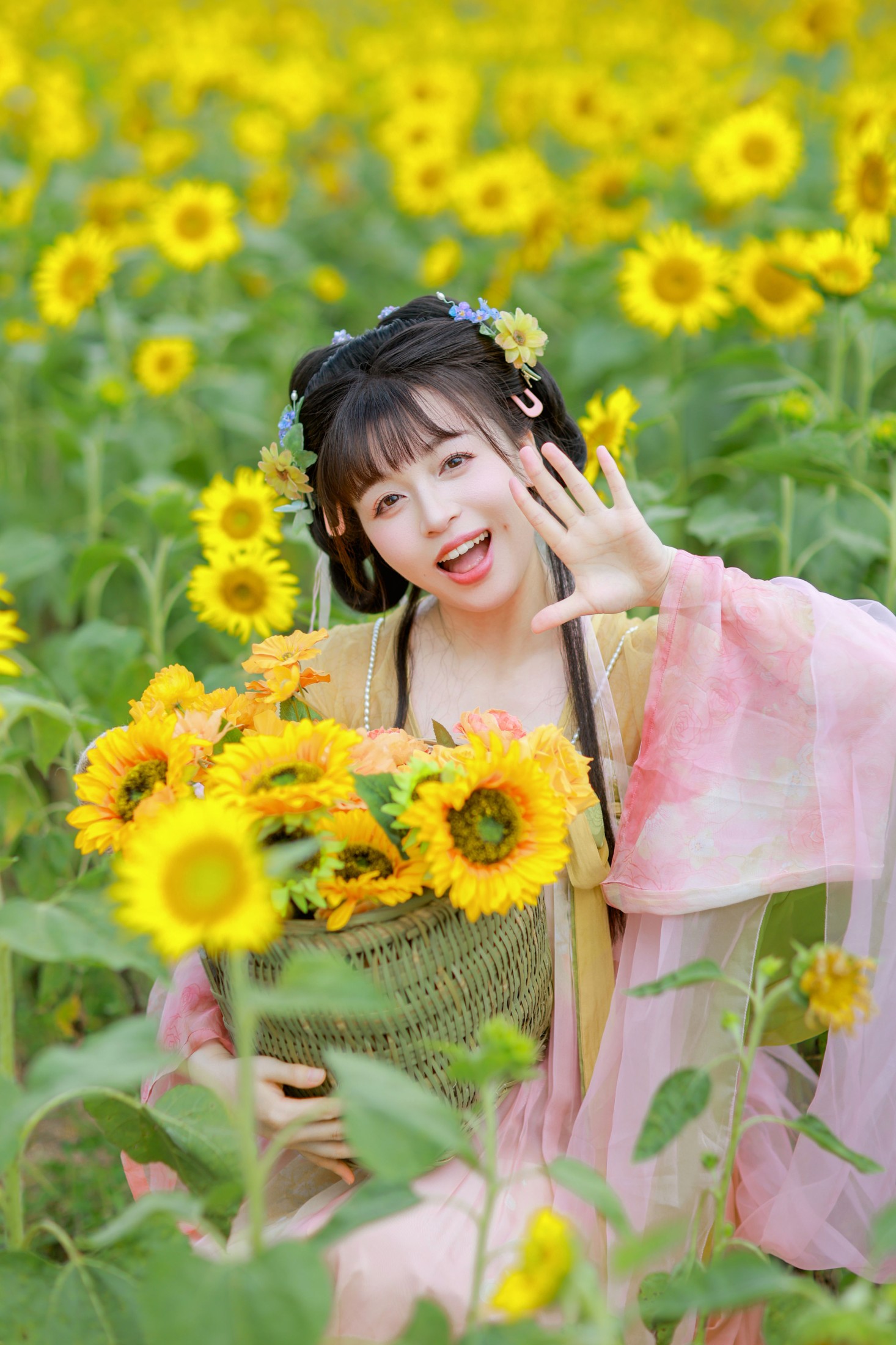 图片[1] - 琳琳 - 《这片向日葵已经被本小姐承包了！》[13P] - 机器猫次元 - 机器猫次元