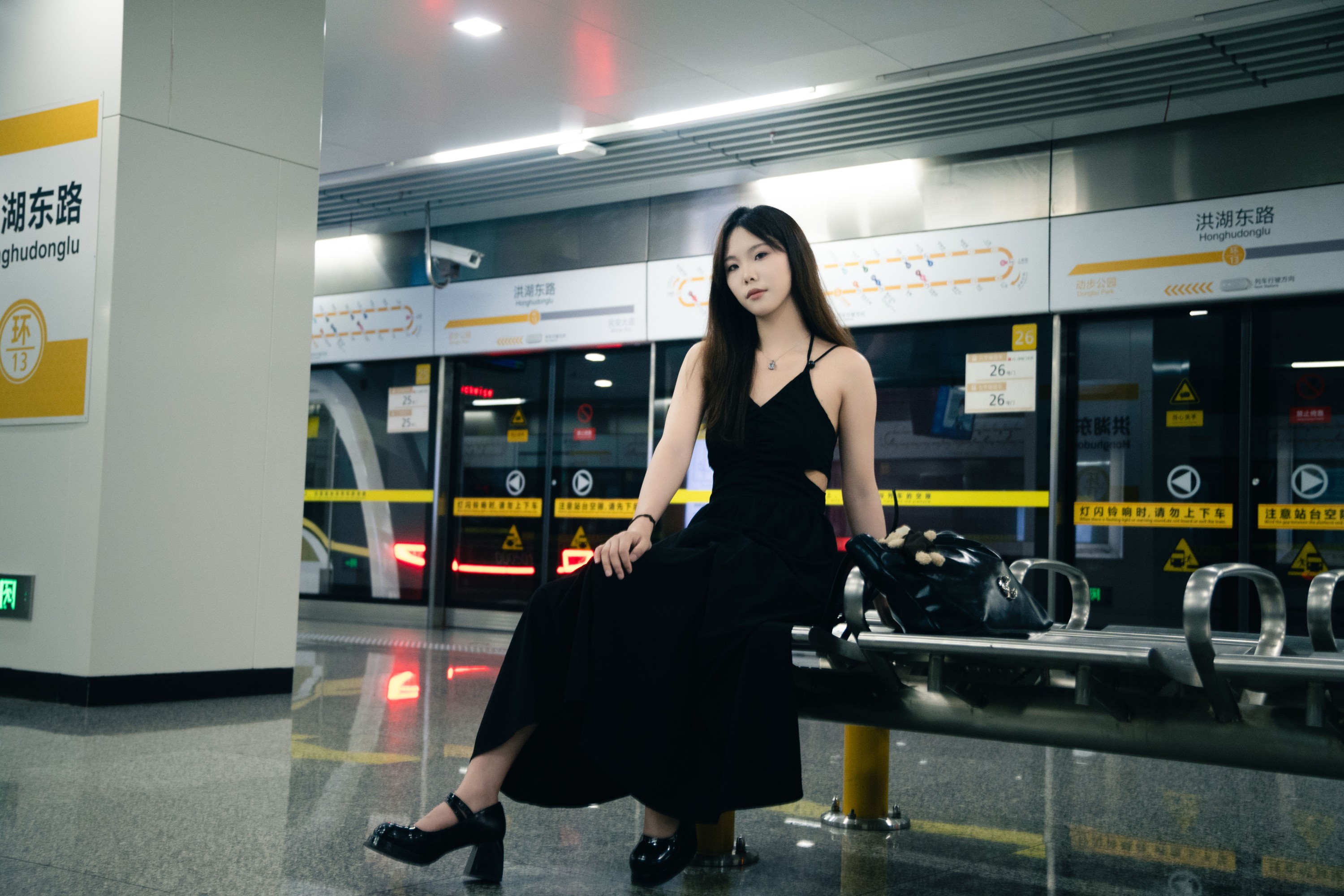 图片[3] - 苏打饼干 - 《地铁站暗调》[17P] - 机器猫次元 - 机器猫次元