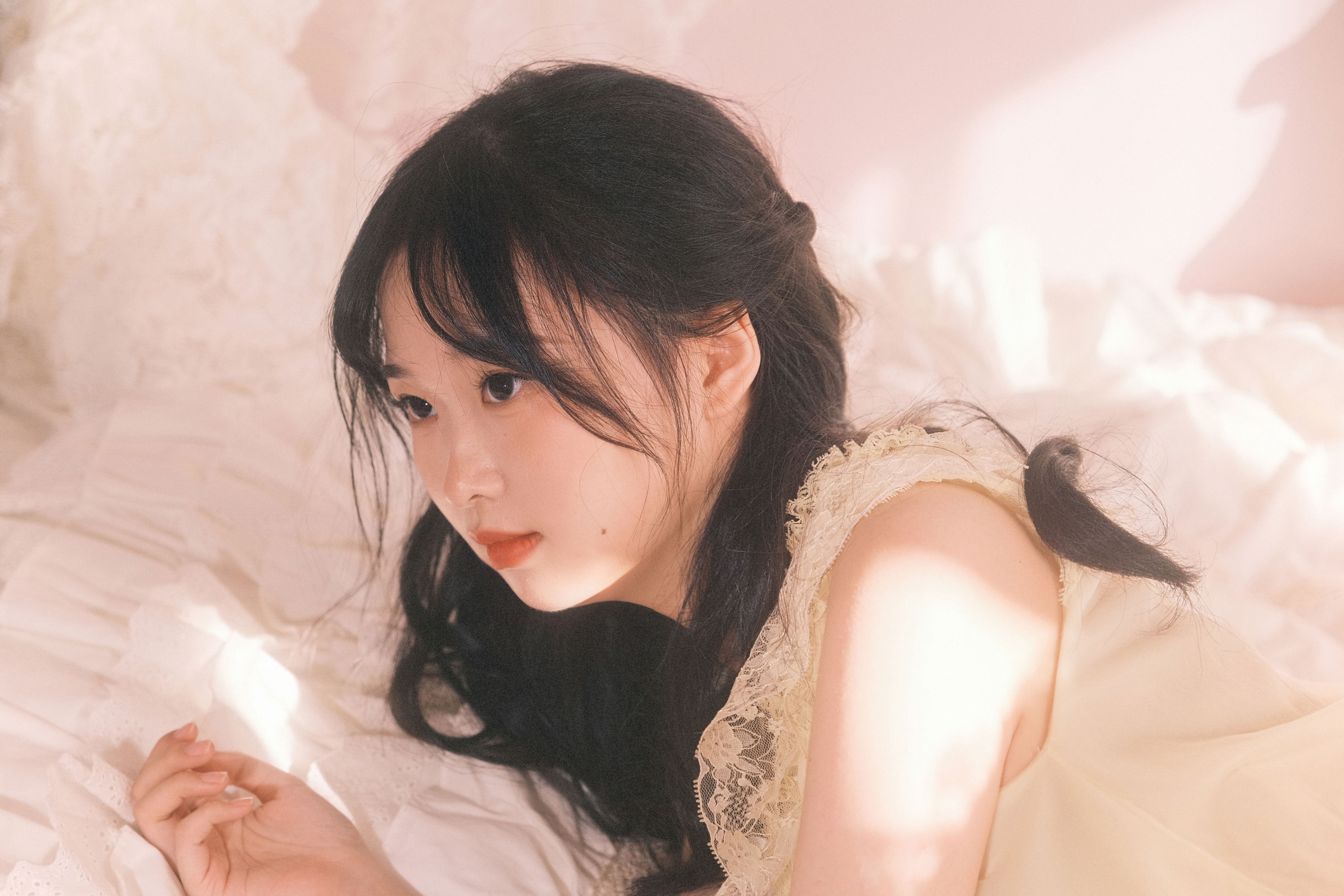 图片[1] - 小吴 - 《爱是神洒在她肩上的光》[13P] - 机器猫次元 - 机器猫次元