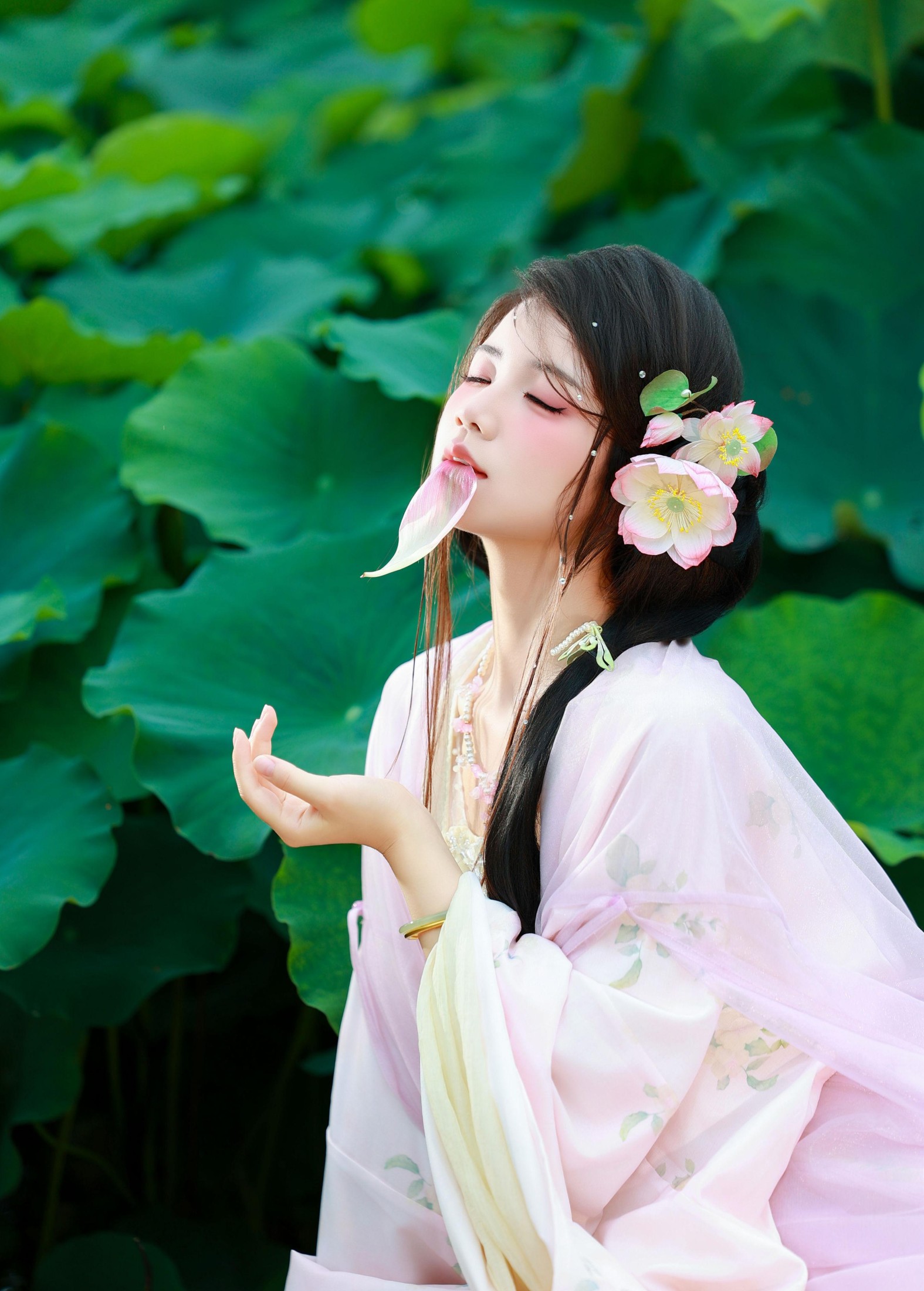 图片[2] - 小杜同学 - 《蕊花中》[56P] - 机器猫次元 - 机器猫次元