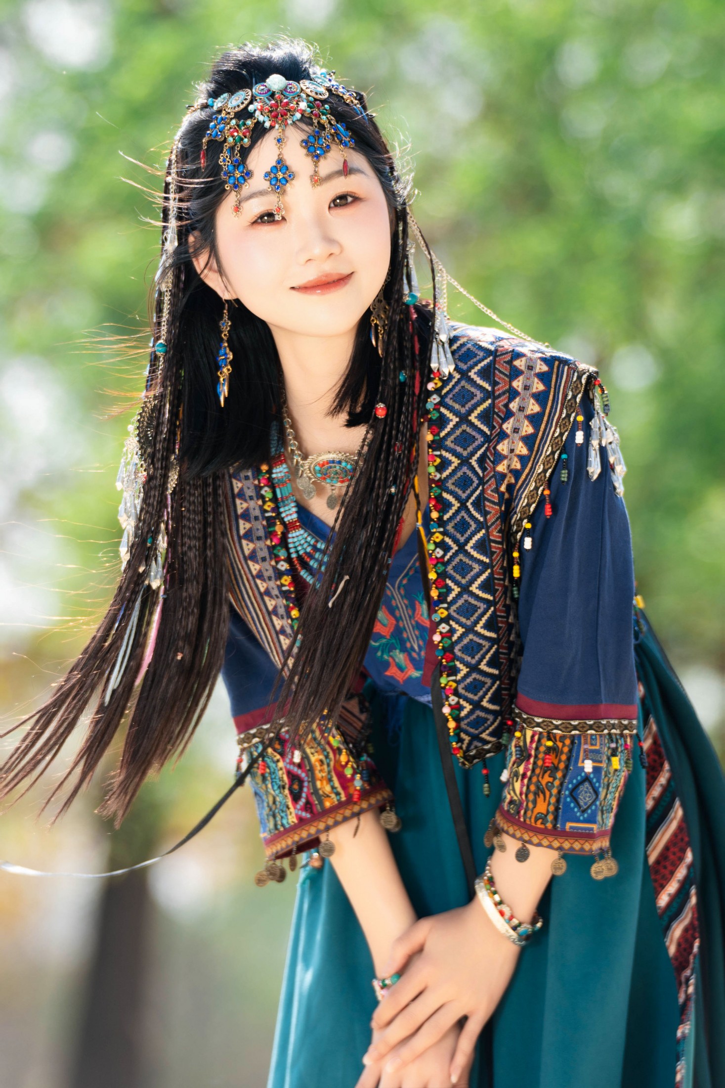 图片[5] - 晓蓝 - 《苗疆少女 森林中发光》[24P] - 机器猫次元 - 机器猫次元
