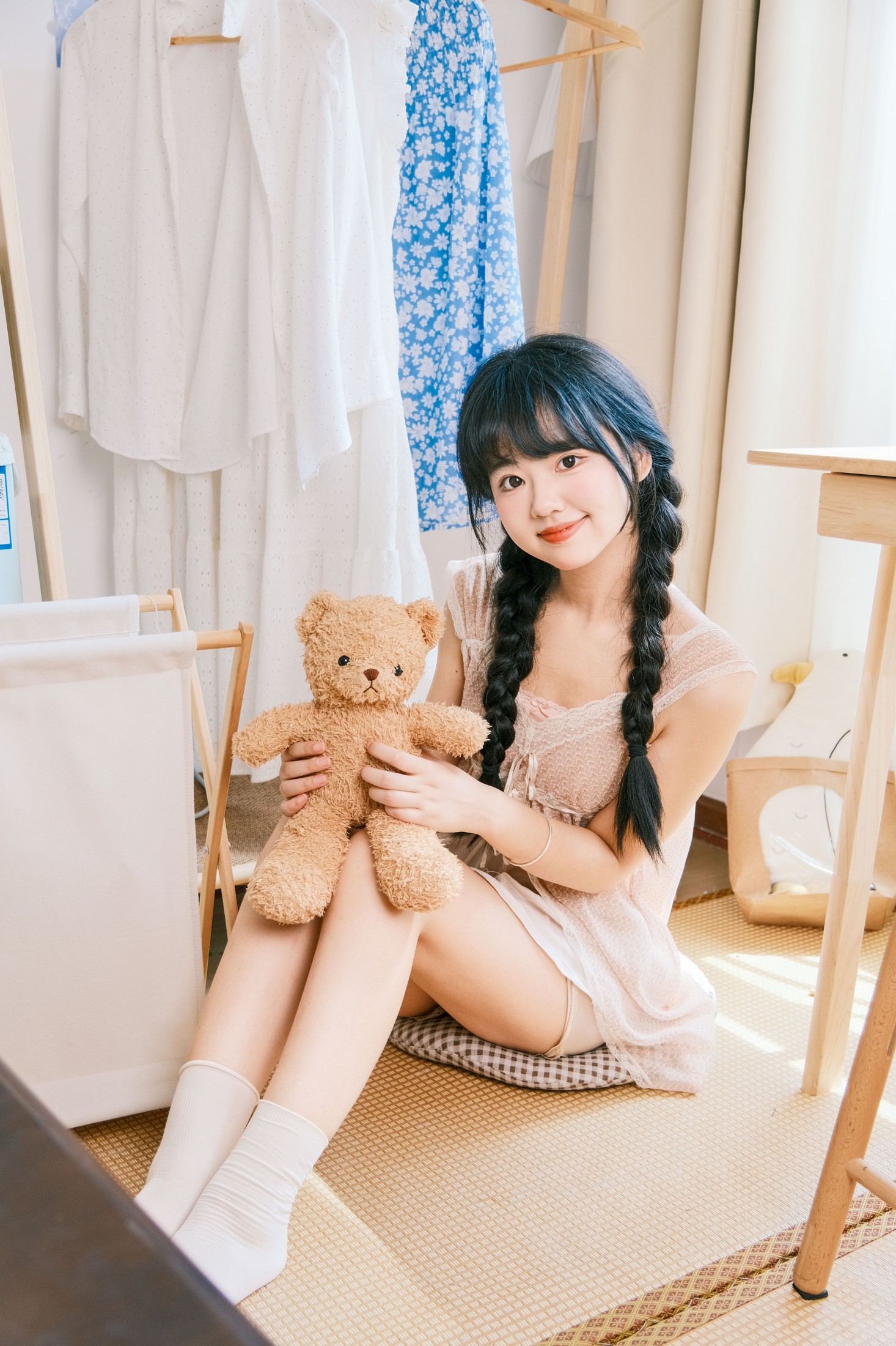 图片[1] - 小梨花儿 - 《日系少女居家拍照》[27P] - 机器猫次元 - 机器猫次元