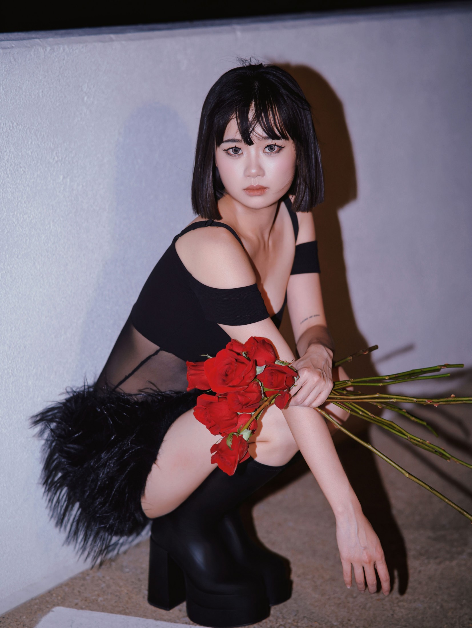 图片[7] - - 《天台性感纯欲风》[12P] - 机器猫次元 - 机器猫次元