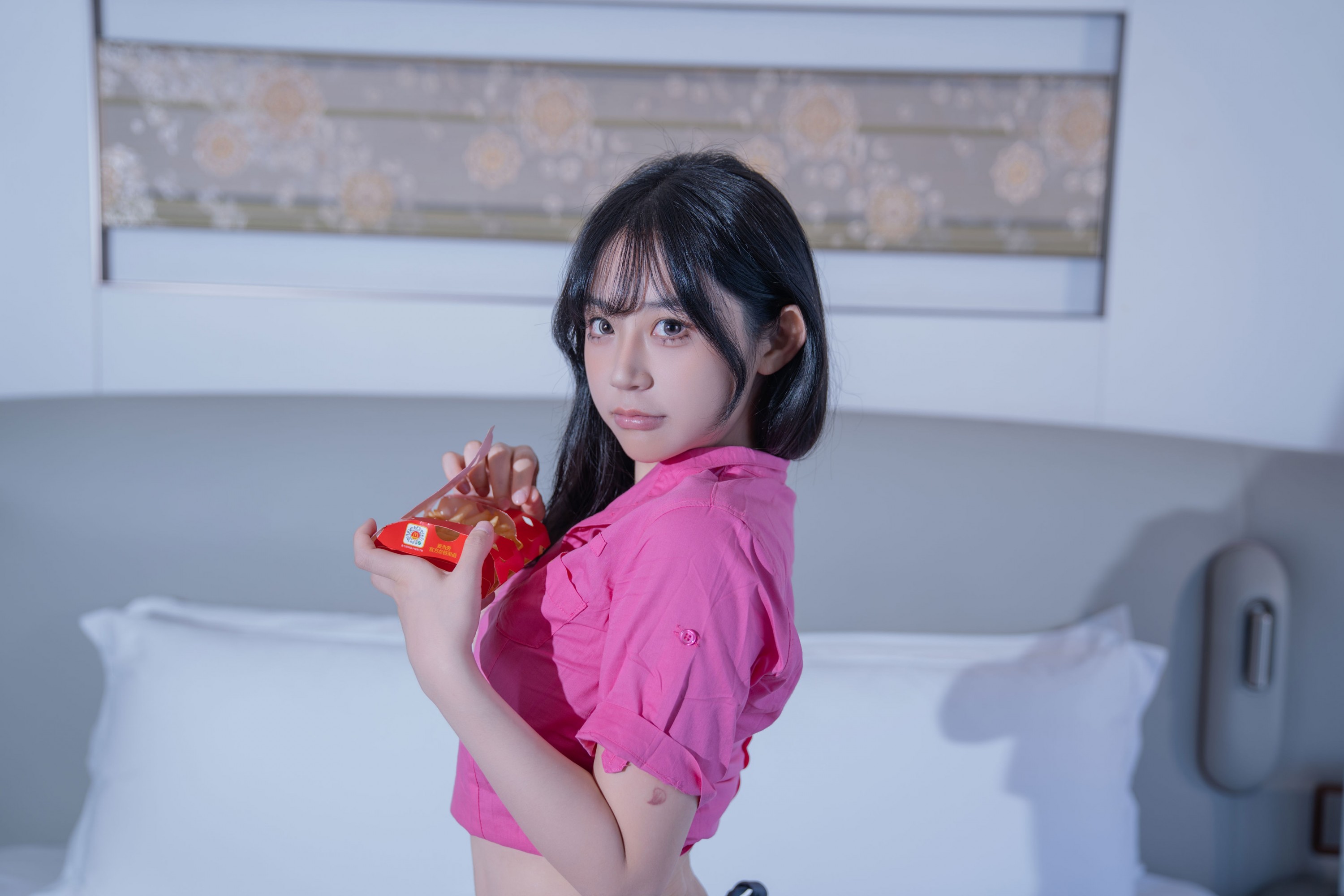 图片[3] - 一元同学Jodie - 《绯色慵懒：独处时光的微醺格调》[45P] - 机器猫次元 - 机器猫次元