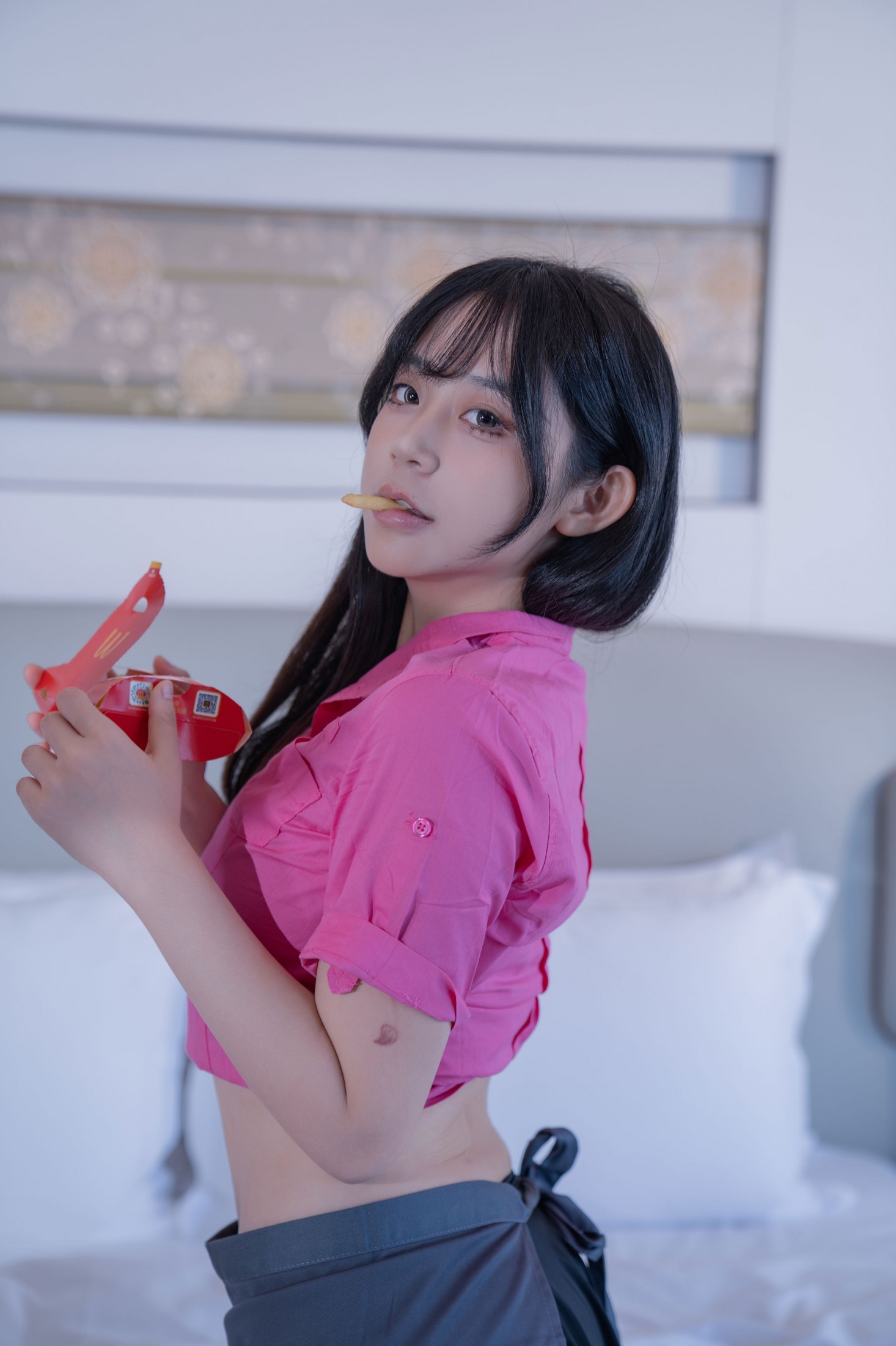 图片[6] - 一元同学Jodie - 《绯色慵懒：独处时光的微醺格调》[45P] - 机器猫次元 - 机器猫次元