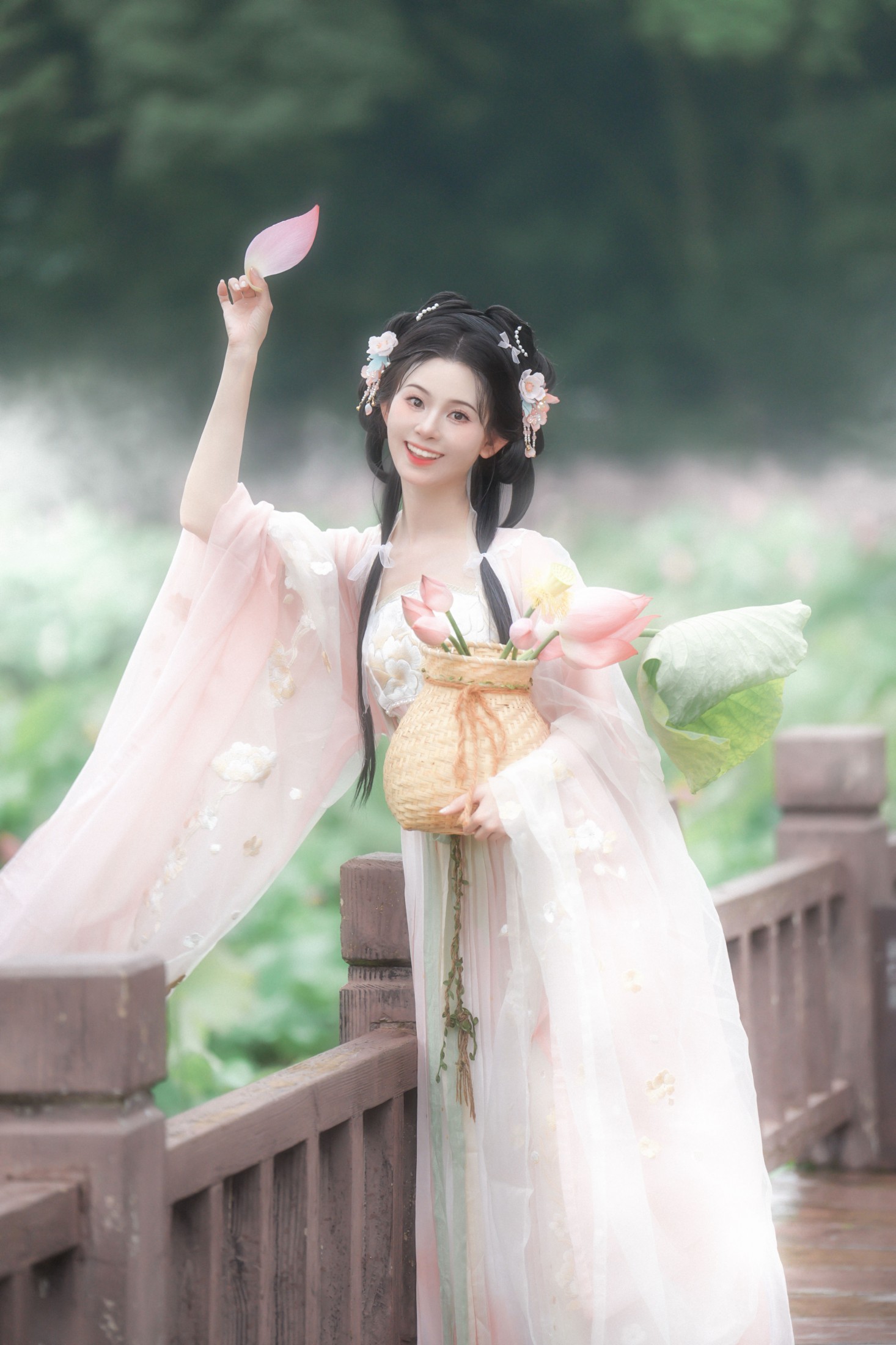 图片[5] - 洛宁-唐 - 《古风人像拍摄-荷花》[19P] - 机器猫次元 - 机器猫次元