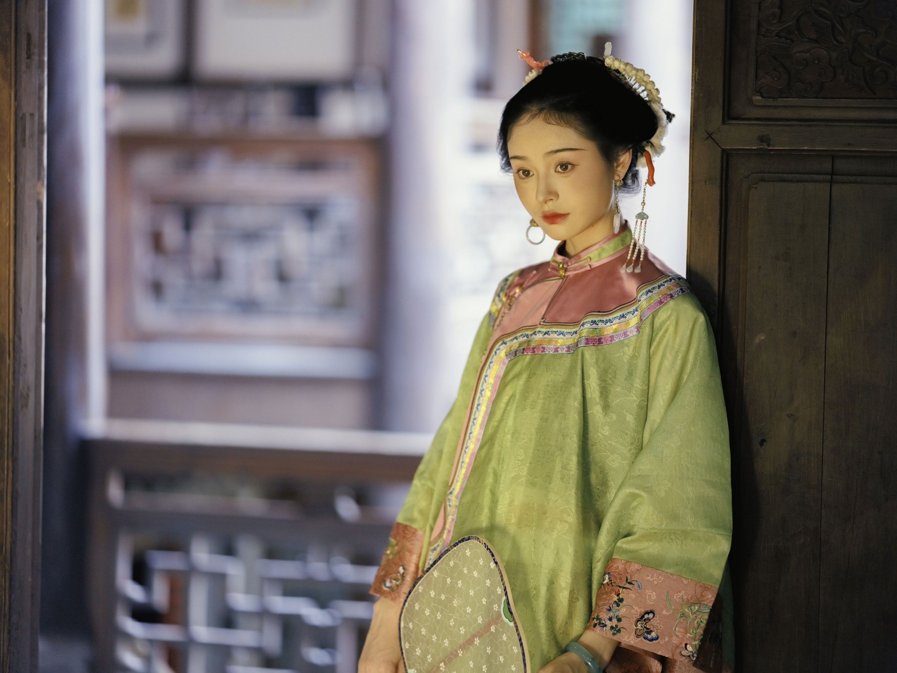 图片[1] - 路安L - 《大宅里的女孩》[32P] - 机器猫次元 - 机器猫次元