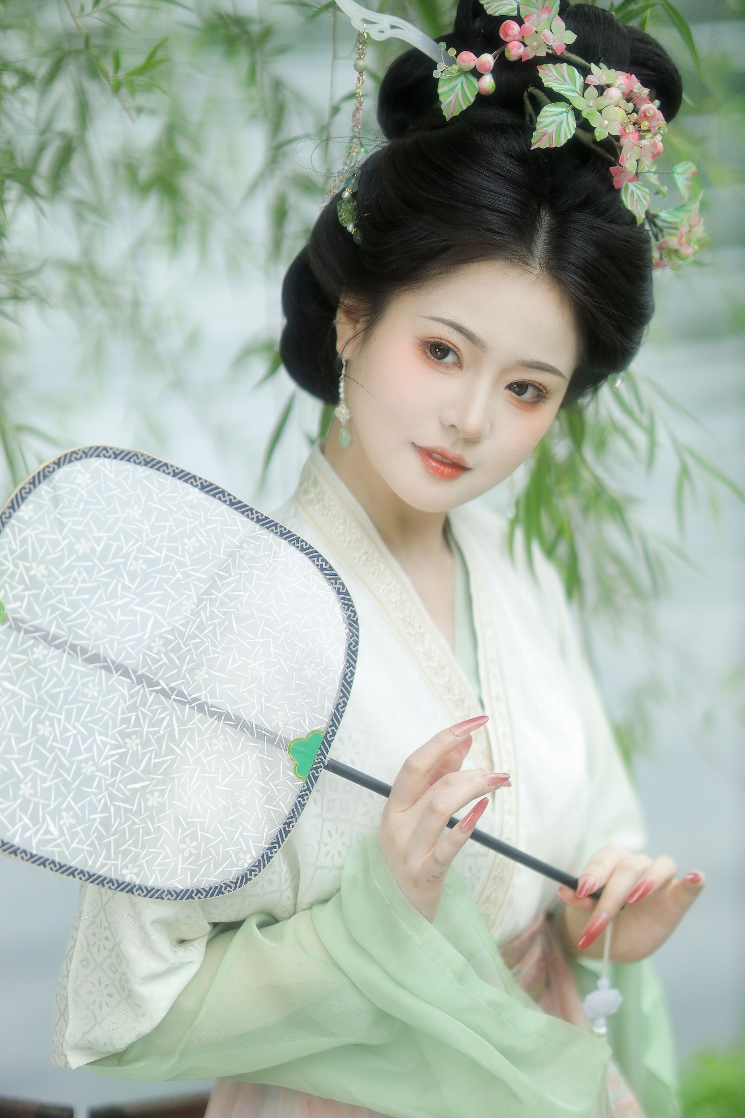 图片[1] - 韫桉 - 《所谓伊人，在水一方》[10P] - 机器猫次元 - 机器猫次元
