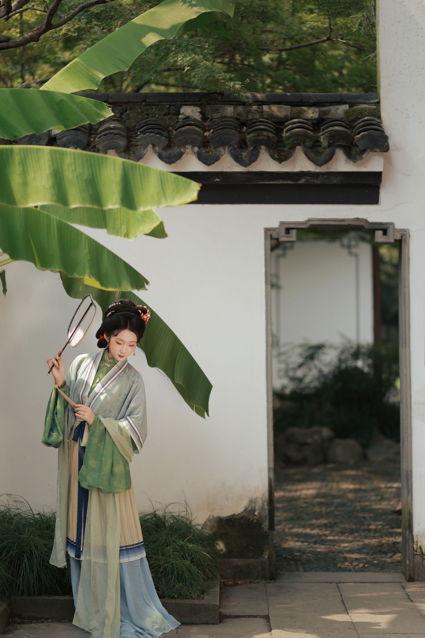 图片[1] - 秦卿卿 - 《黛眉轻扫远山春，杏眼流波月作神》[9P] - 机器猫次元 - 机器猫次元