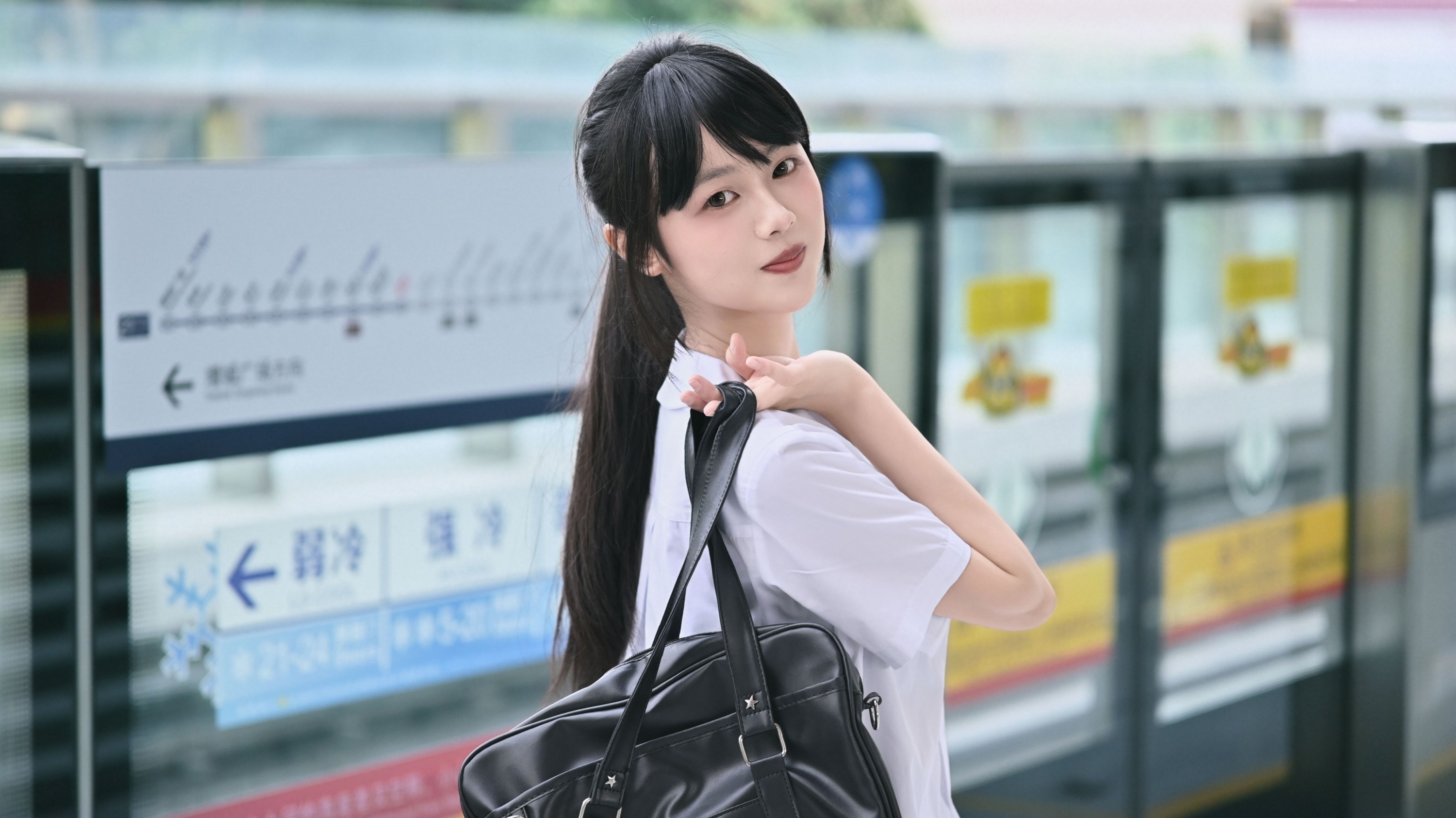图片[3] - 《地铁站拍摄》[9P] - 机器猫次元 - 机器猫次元