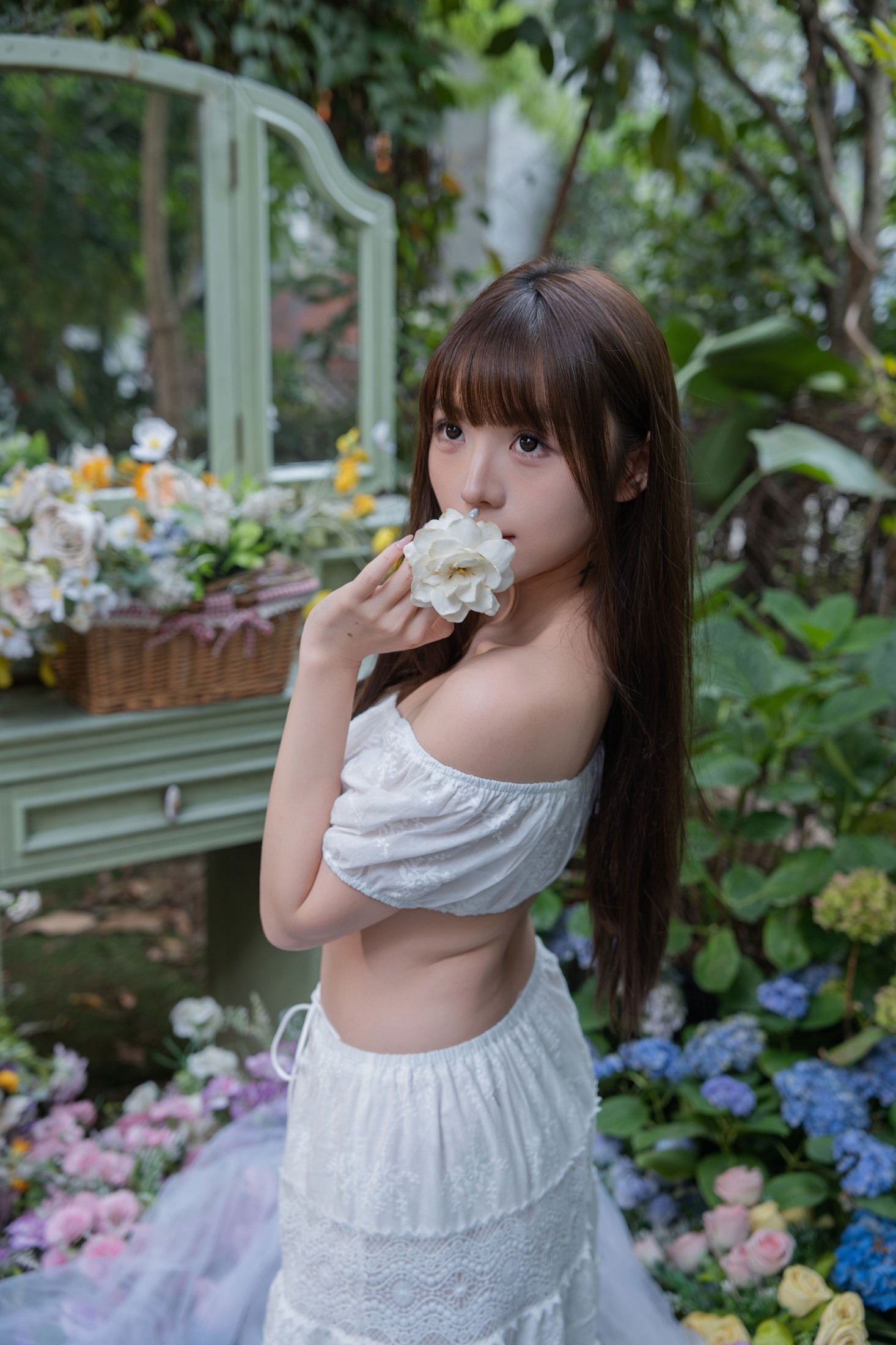 图片[1] - 不吃雪糕 - 《花园里的松驰感》[69P] - 机器猫次元 - 机器猫次元