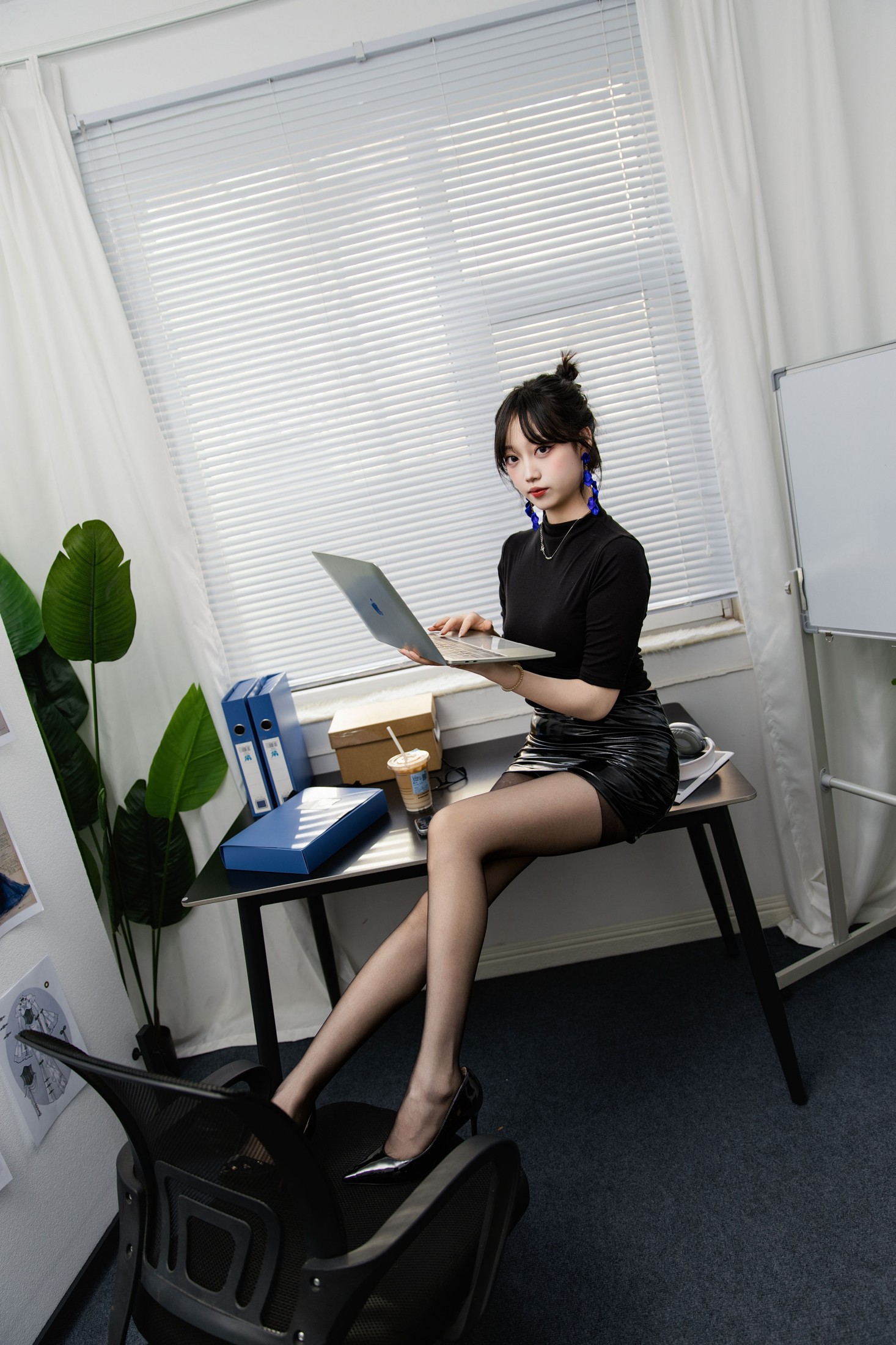 图片[4] - 《职场海妖辣妹写真》[18P] - 机器猫次元 - 机器猫次元