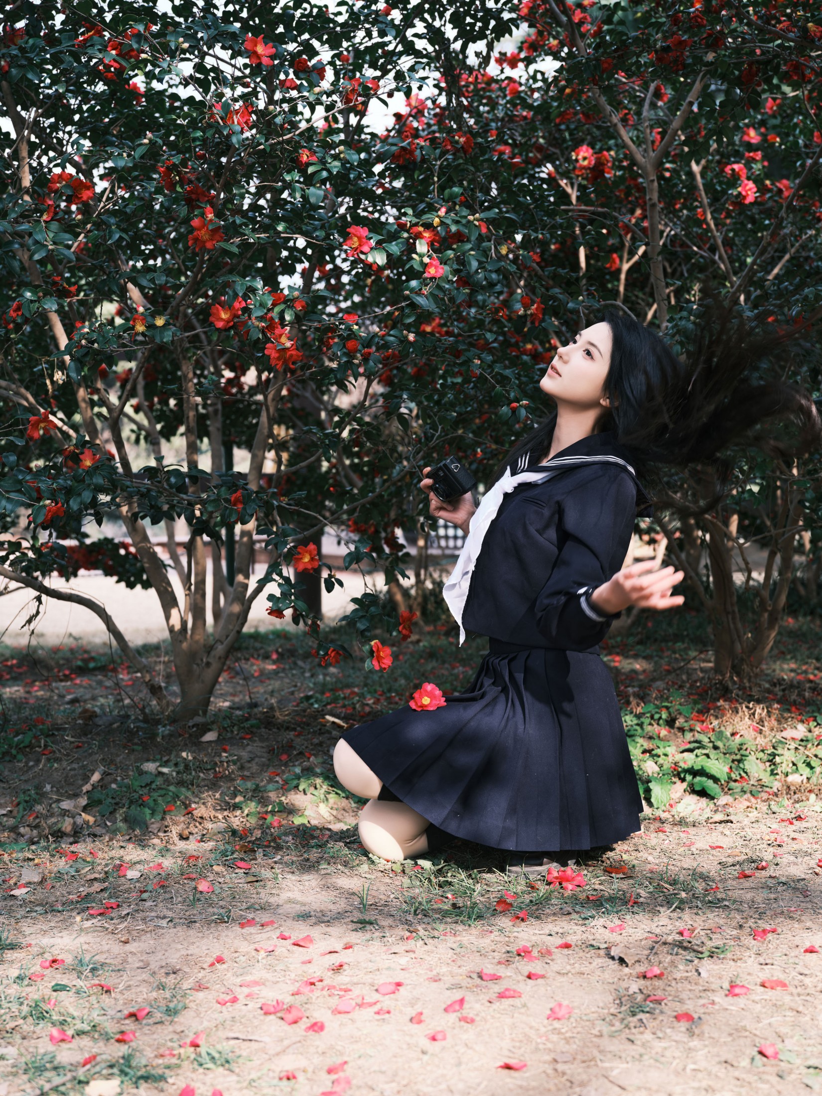 图片[4] - Enyyyn - 《拍山茶花的少女》[25P] - 机器猫次元 - 机器猫次元
