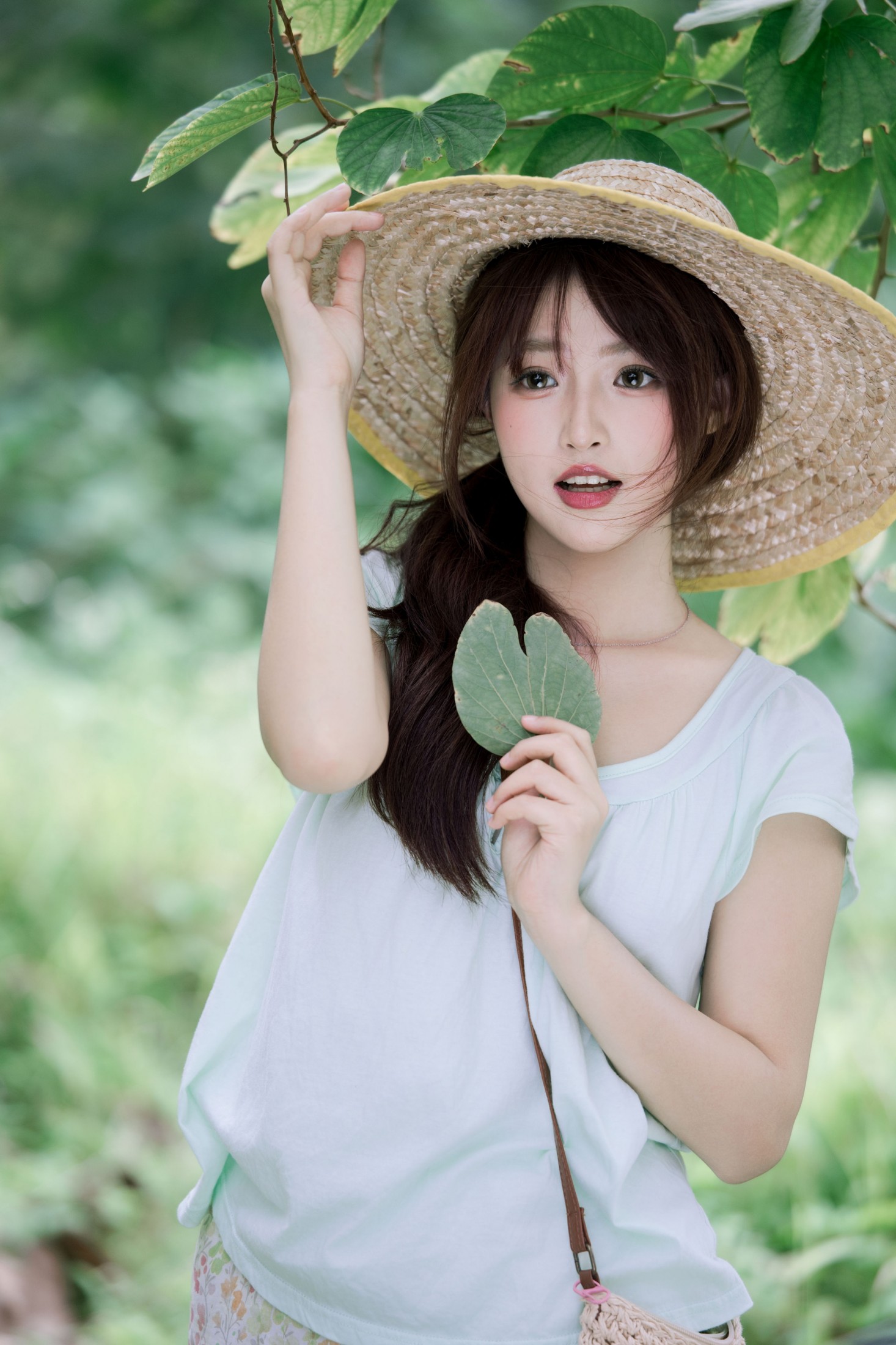 图片[4] - 甜甜很开心 - 《一组自带温柔滤镜的森系写真》[33P] - 机器猫次元 - 机器猫次元