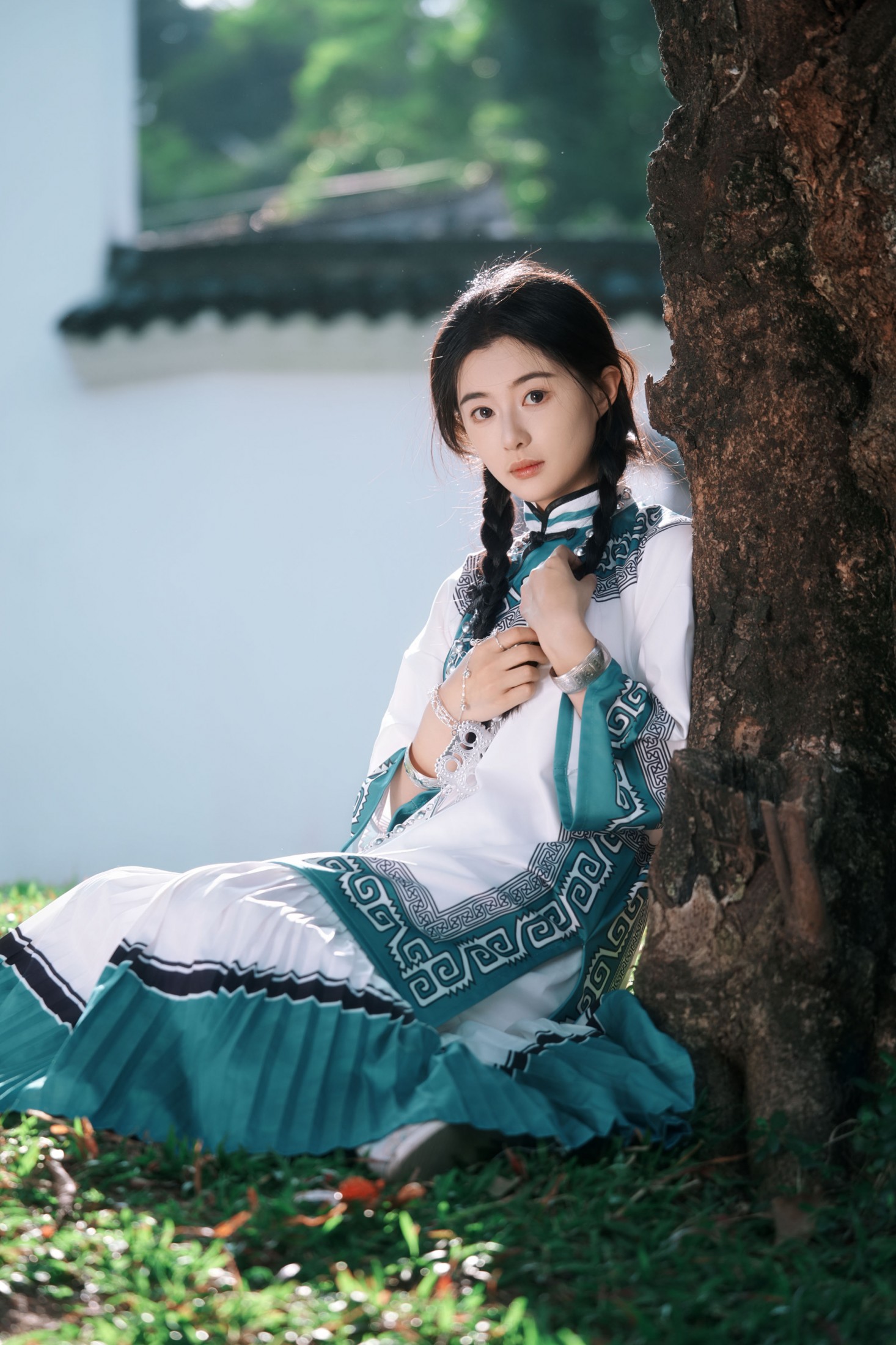 图片[8] - 尼古拉斯依 - 《误入江南水墨画里的民族风少女》[10P] - 机器猫次元 - 机器猫次元