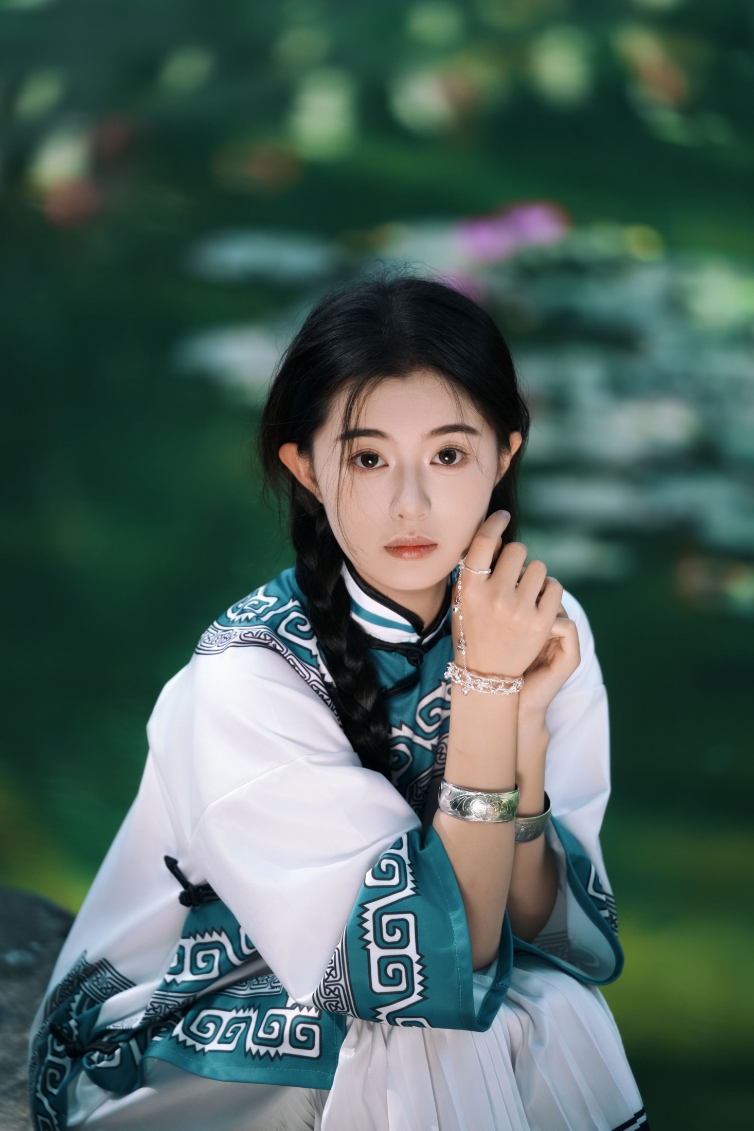 图片[3] - 尼古拉斯依 - 《误入江南水墨画里的民族风少女》[10P] - 机器猫次元 - 机器猫次元
