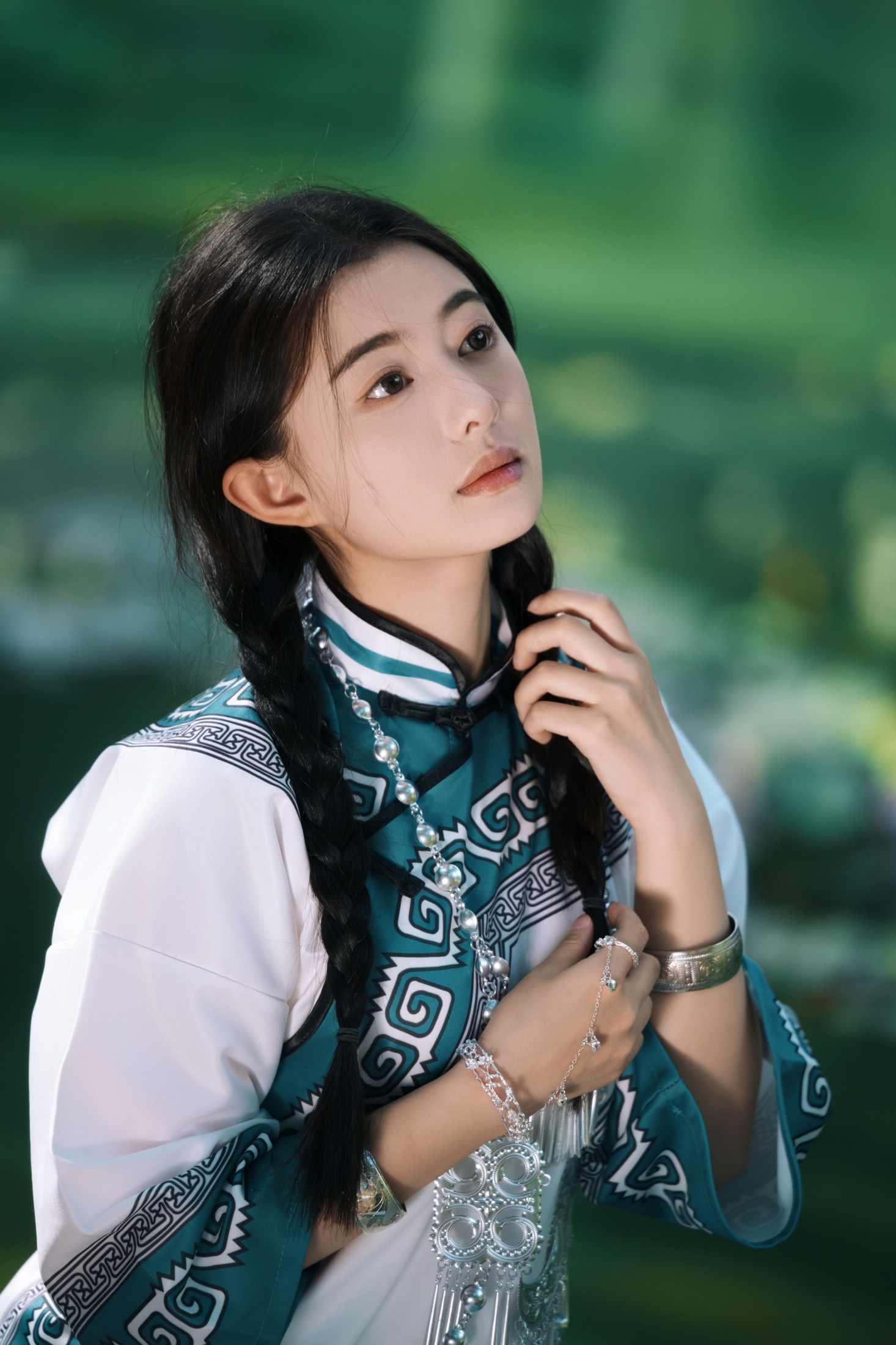 图片[5] - 尼古拉斯依 - 《误入江南水墨画里的民族风少女》[10P] - 机器猫次元 - 机器猫次元