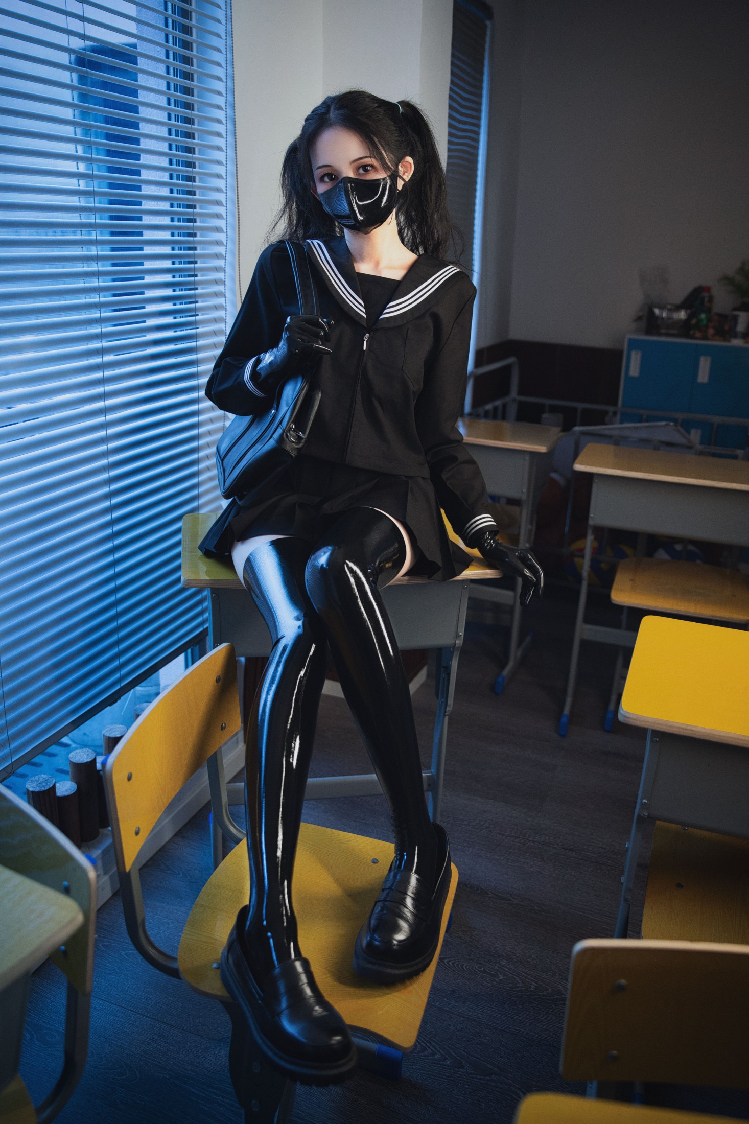 图片[1] - 夏萱然 - 《乳胶jk》[12P] - 机器猫次元 - 机器猫次元