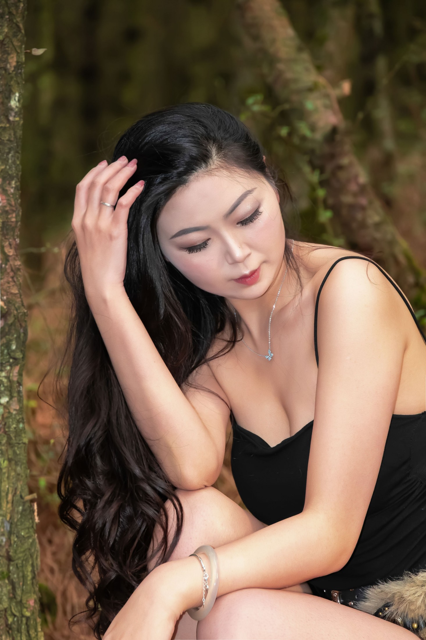 图片[4] - 《森林树丛黑色性感美女》[9P] - 机器猫次元 - 机器猫次元
