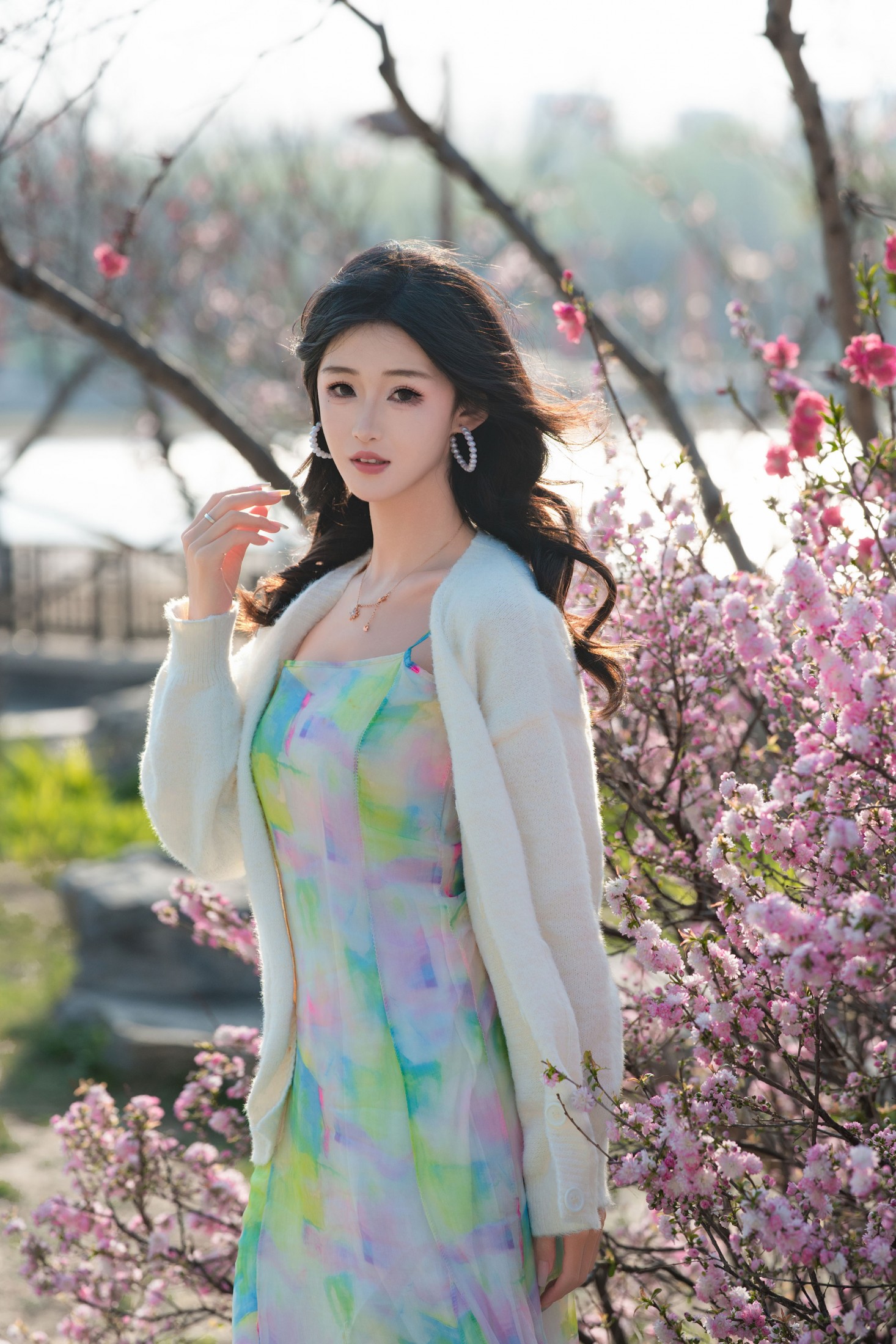 图片[1] - 《书中自有颜如玉・春日湖畔 书卷与花》[29P] - 机器猫次元 - 机器猫次元