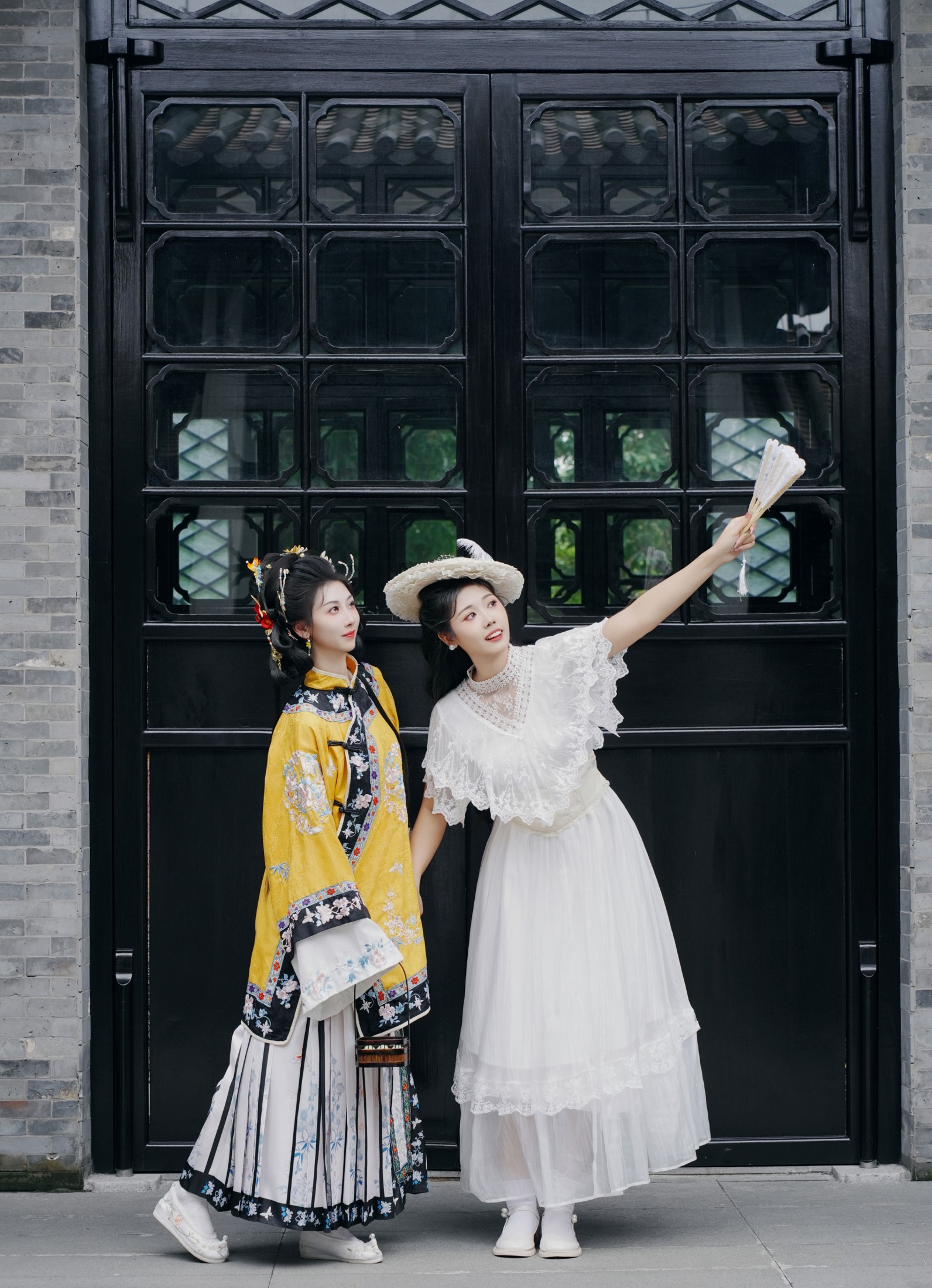 图片[1] - 《留洋大小姐和她的朋友》[19P] - 机器猫次元 - 机器猫次元