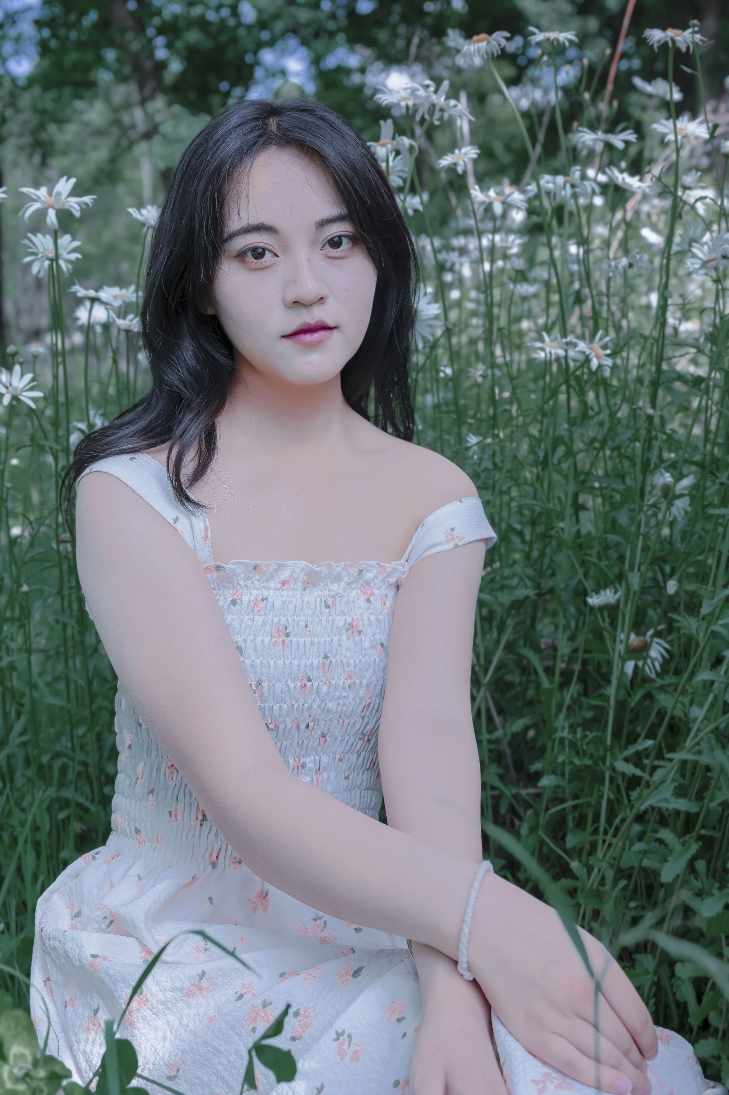 图片[8] - 《草地白菊花白衣性感女子写真》[34P] - 机器猫次元 - 机器猫次元