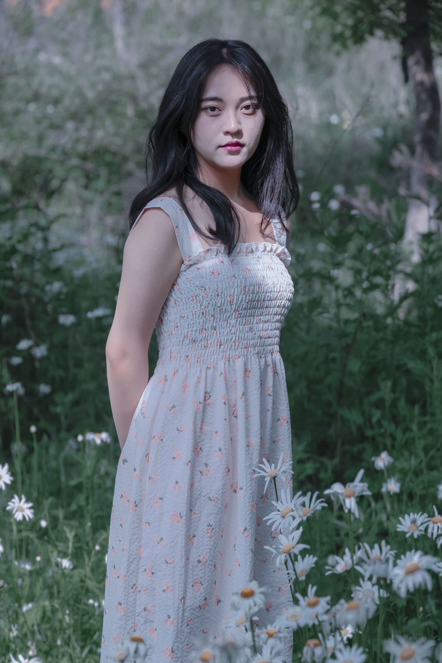图片[2] - 《草地白菊花白衣性感女子写真》[34P] - 机器猫次元 - 机器猫次元