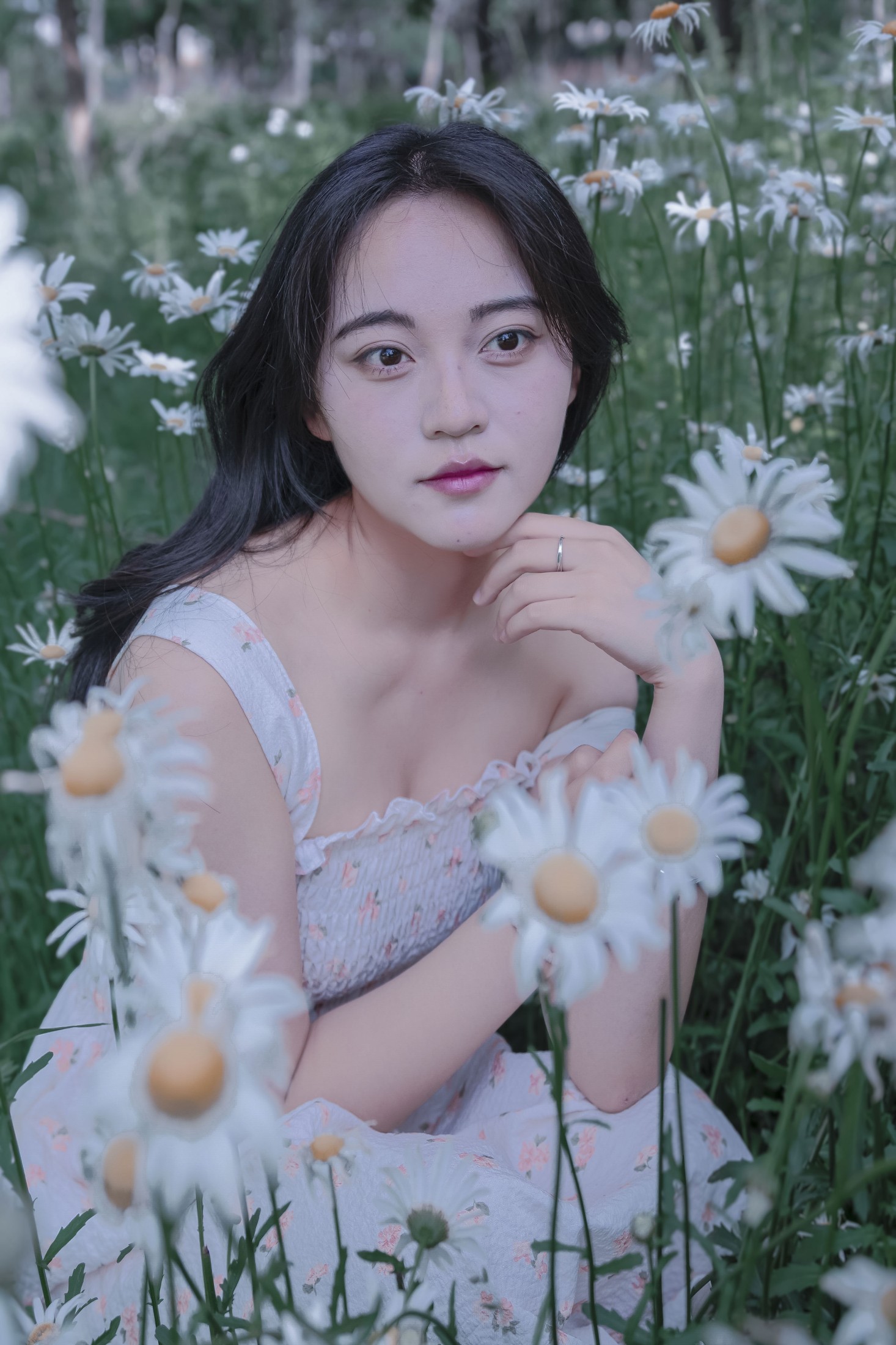 图片[7] - 《草地白菊花白衣性感女子写真》[34P] - 机器猫次元 - 机器猫次元