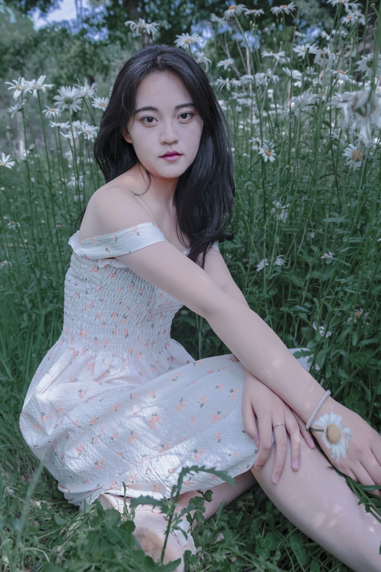图片[5] - 《草地白菊花白衣性感女子美女写真》[29P] - 机器猫次元 - 机器猫次元