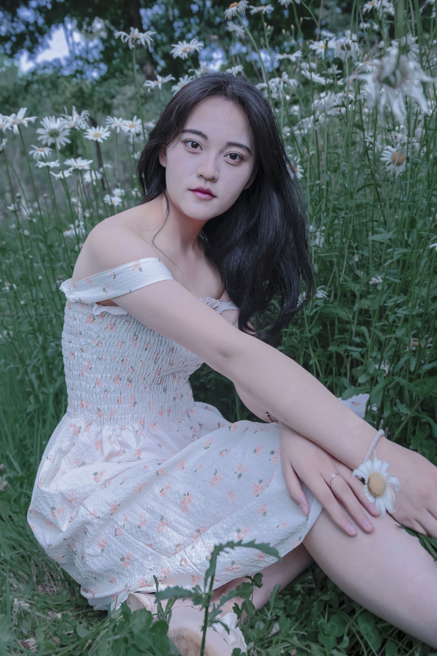 图片[6] - 《草地白菊花白衣性感女子美女写真》[29P] - 机器猫次元 - 机器猫次元