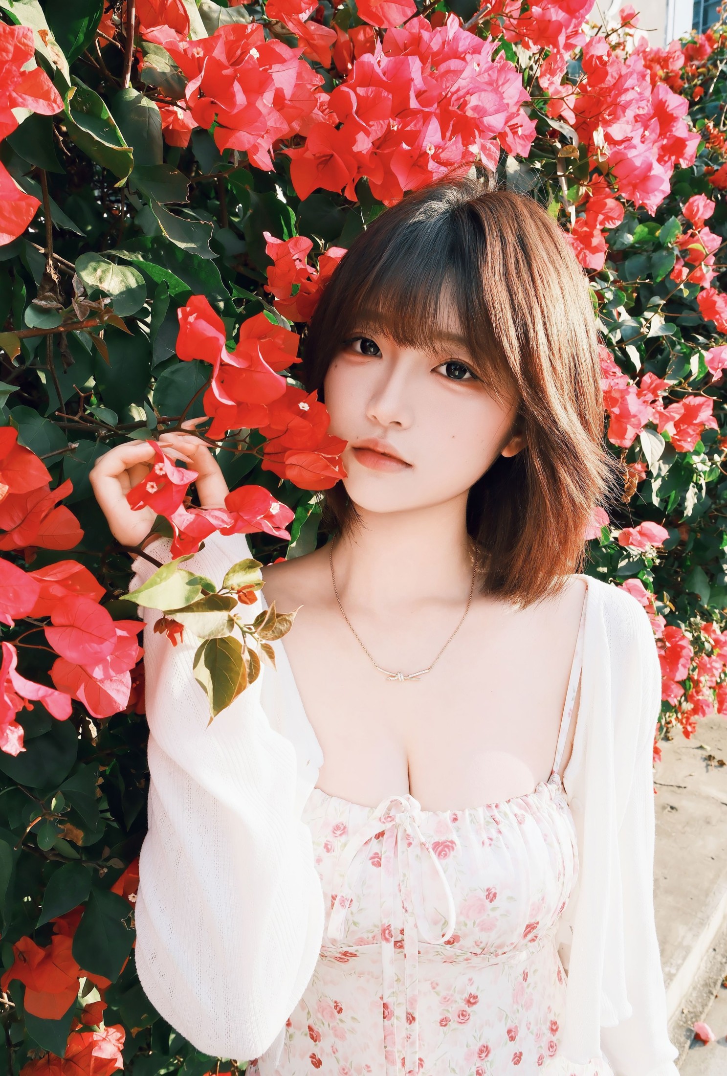 图片[1] - 《她像是含苞待放的花骨朵》[12P] - 机器猫次元 - 机器猫次元