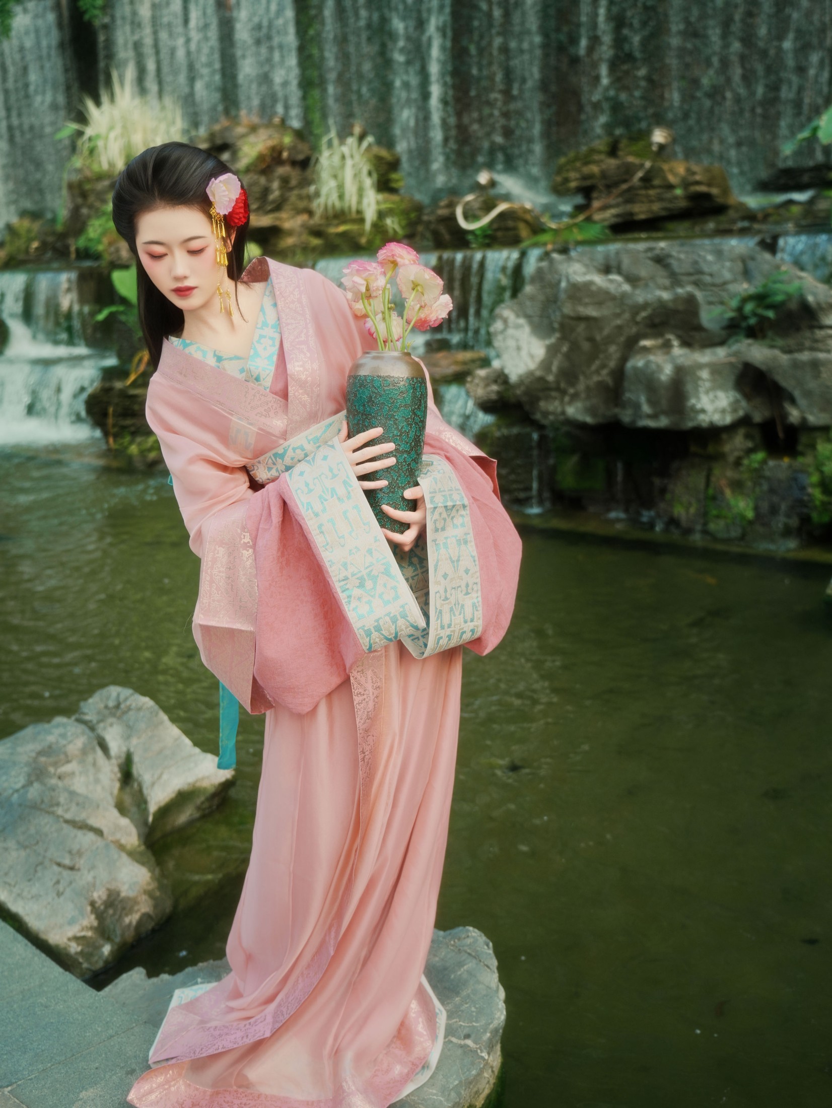 图片[1] - 《夕阳下抱罐倒水》[11P] - 机器猫次元 - 机器猫次元
