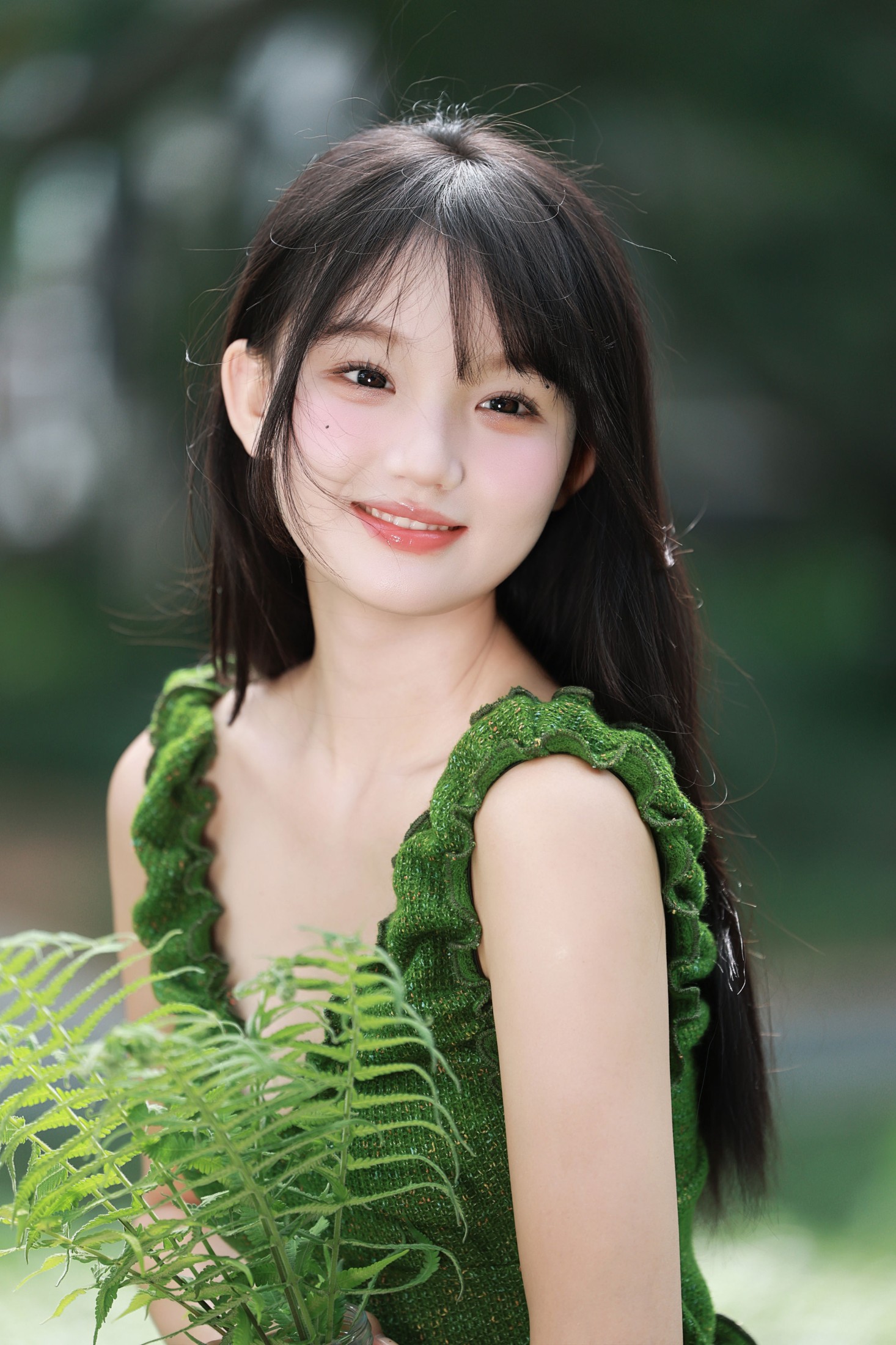 图片[1] - 《青草地的午后，少女与风的时光》[10P] - 机器猫次元 - 机器猫次元