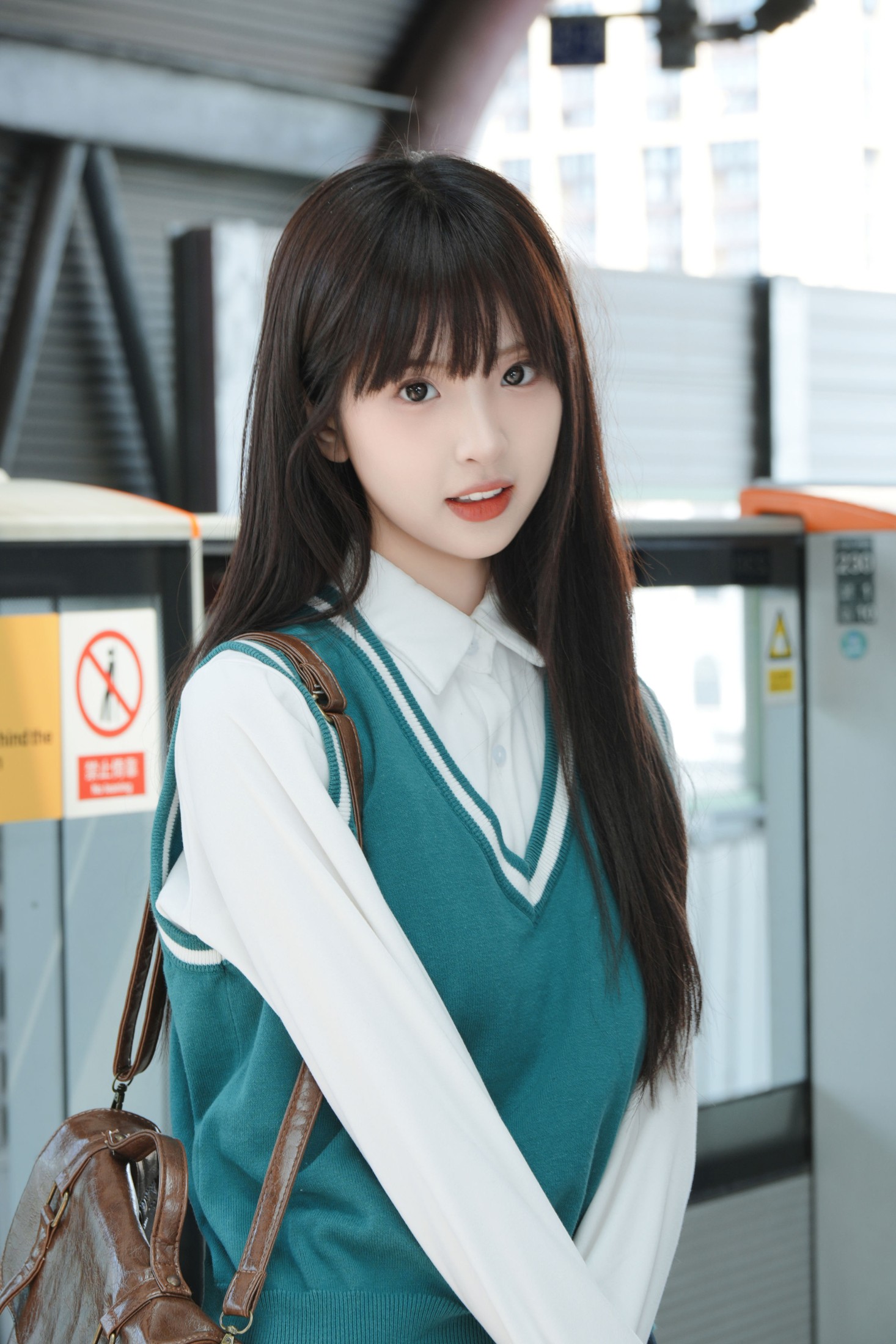 图片[2] - 《地铁少女》[12P] - 机器猫次元 - 机器猫次元