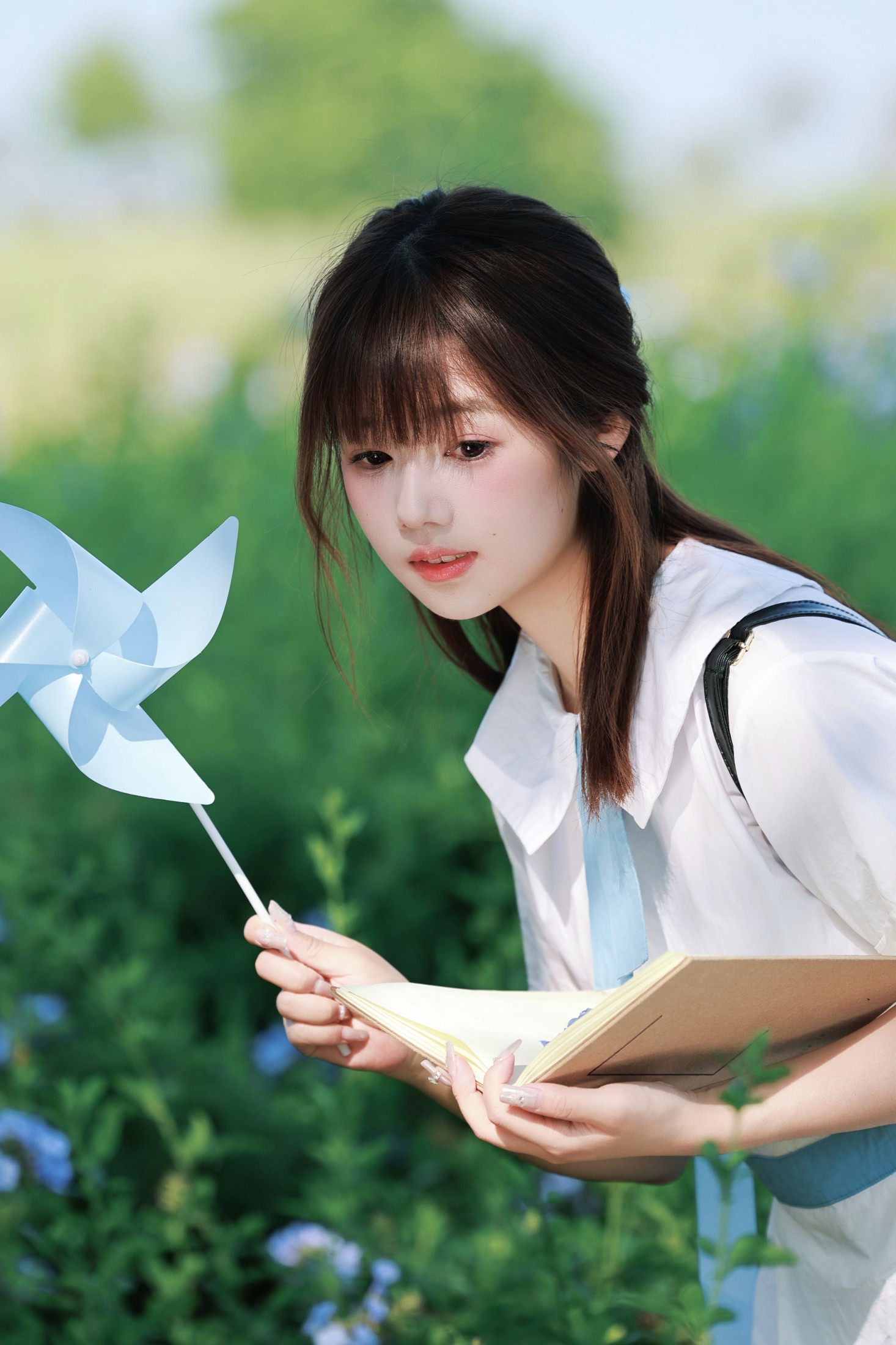 图片[1] - 《蓝雪花里的 JK 少女，藏着夏天的心事》[19P] - 机器猫次元 - 机器猫次元
