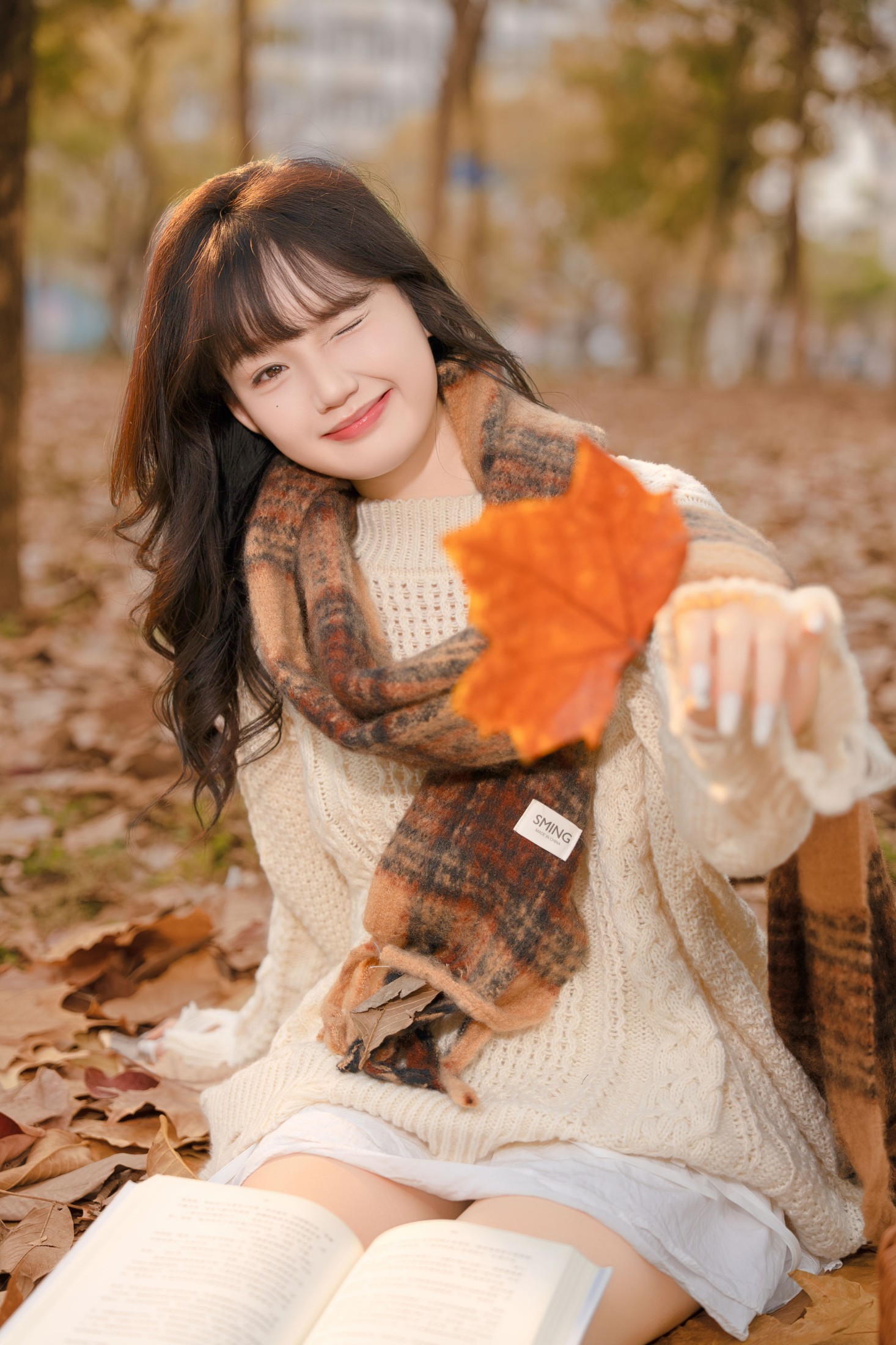 图片[3] - 《秋日落叶氛围感写真》[11P] - 机器猫次元 - 机器猫次元