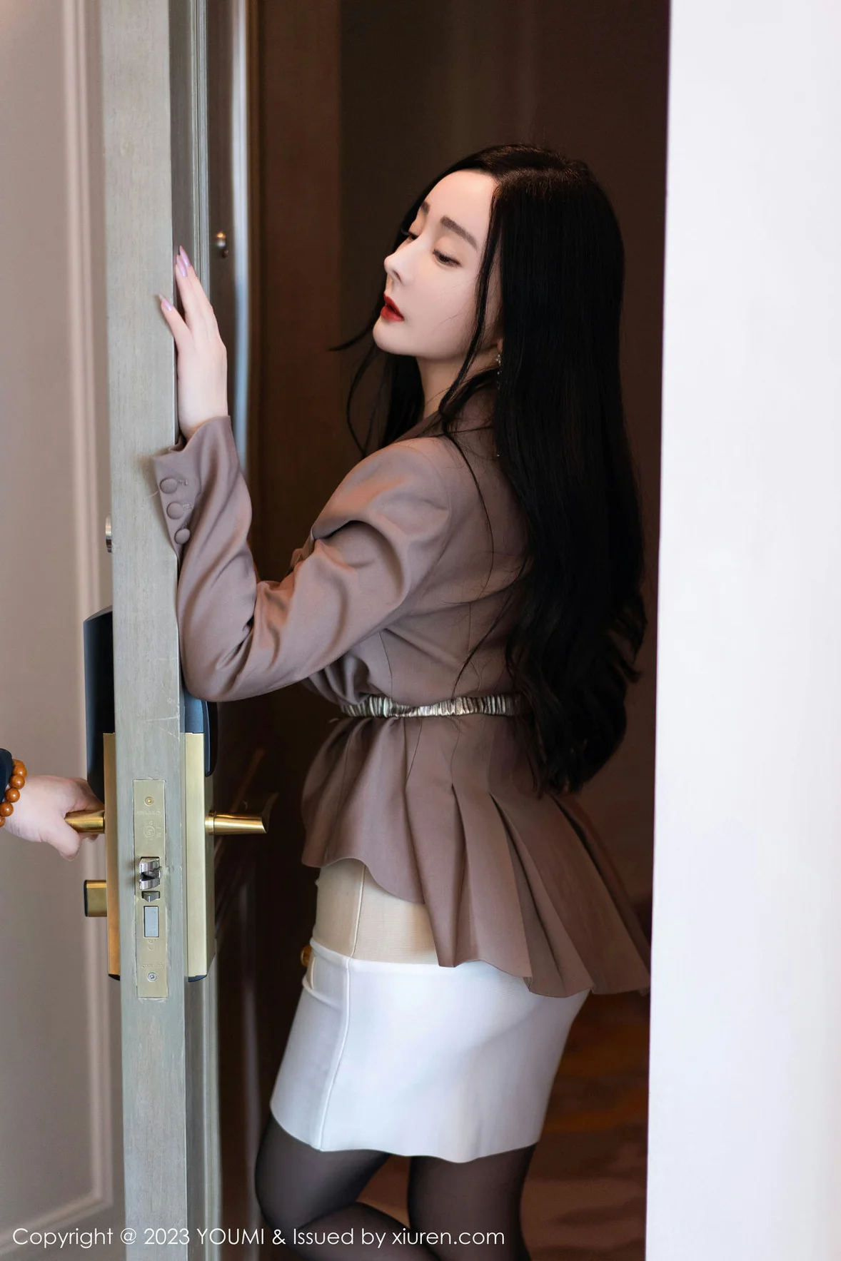 图片[2] - 尤蜜荟 Vol.950 允爾 魅惑黑丝性感写真 [74P] - 机器猫次元 - 机器猫次元